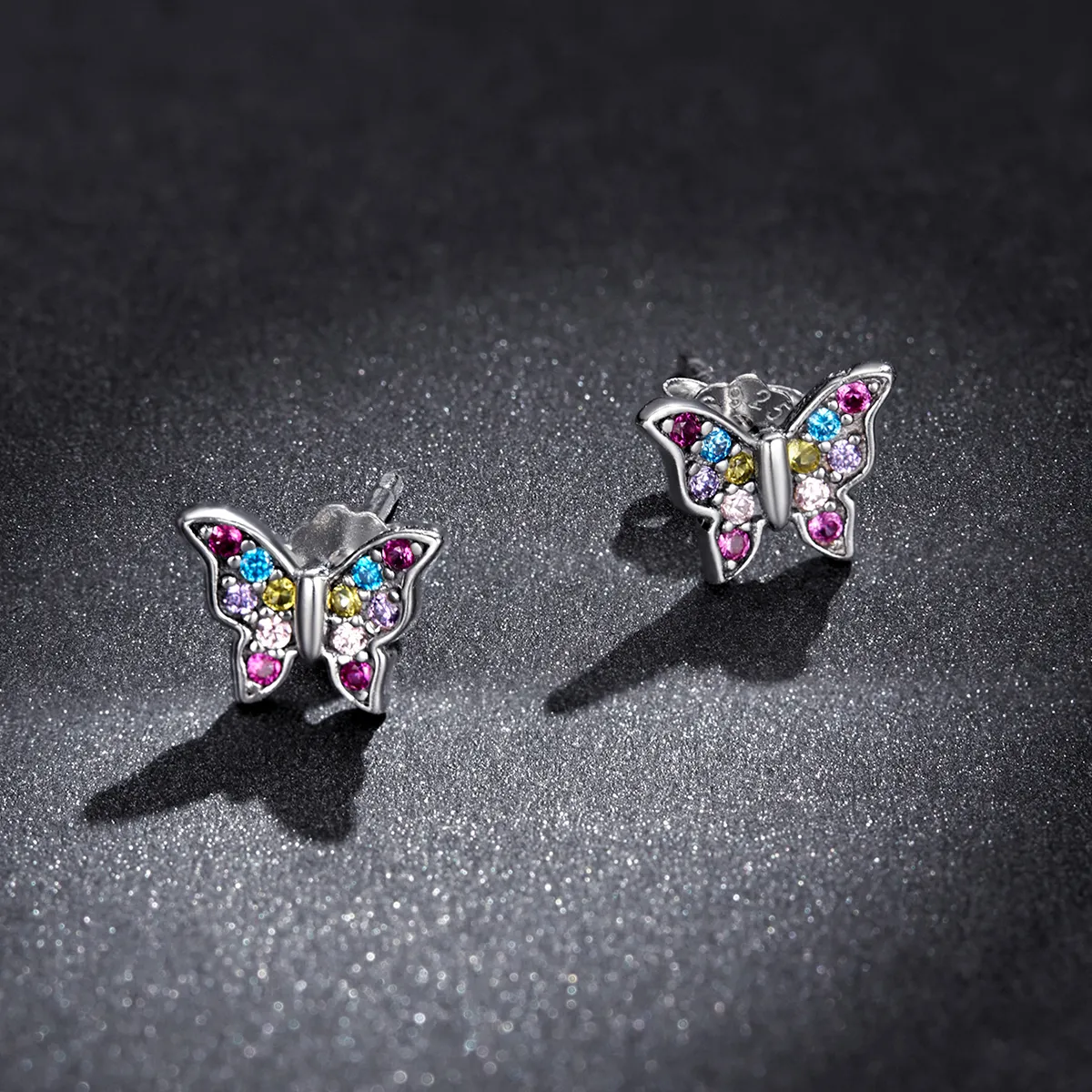 Pandora Style Fargerike Butterfly Stud øredobber - BSE514