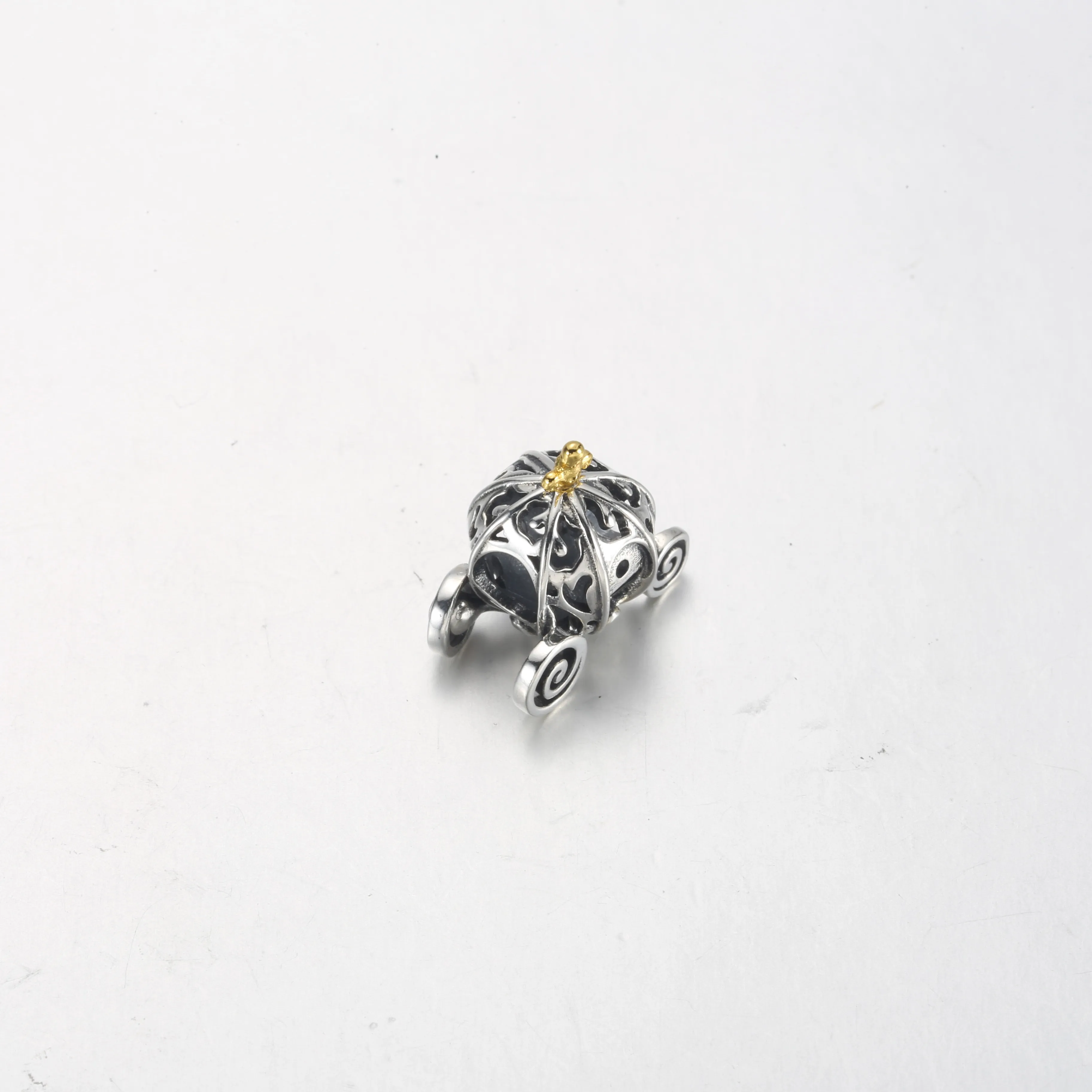 Pandora Disney 100-årsjubileum Askepotts magiske vogn Charm - 792553C01