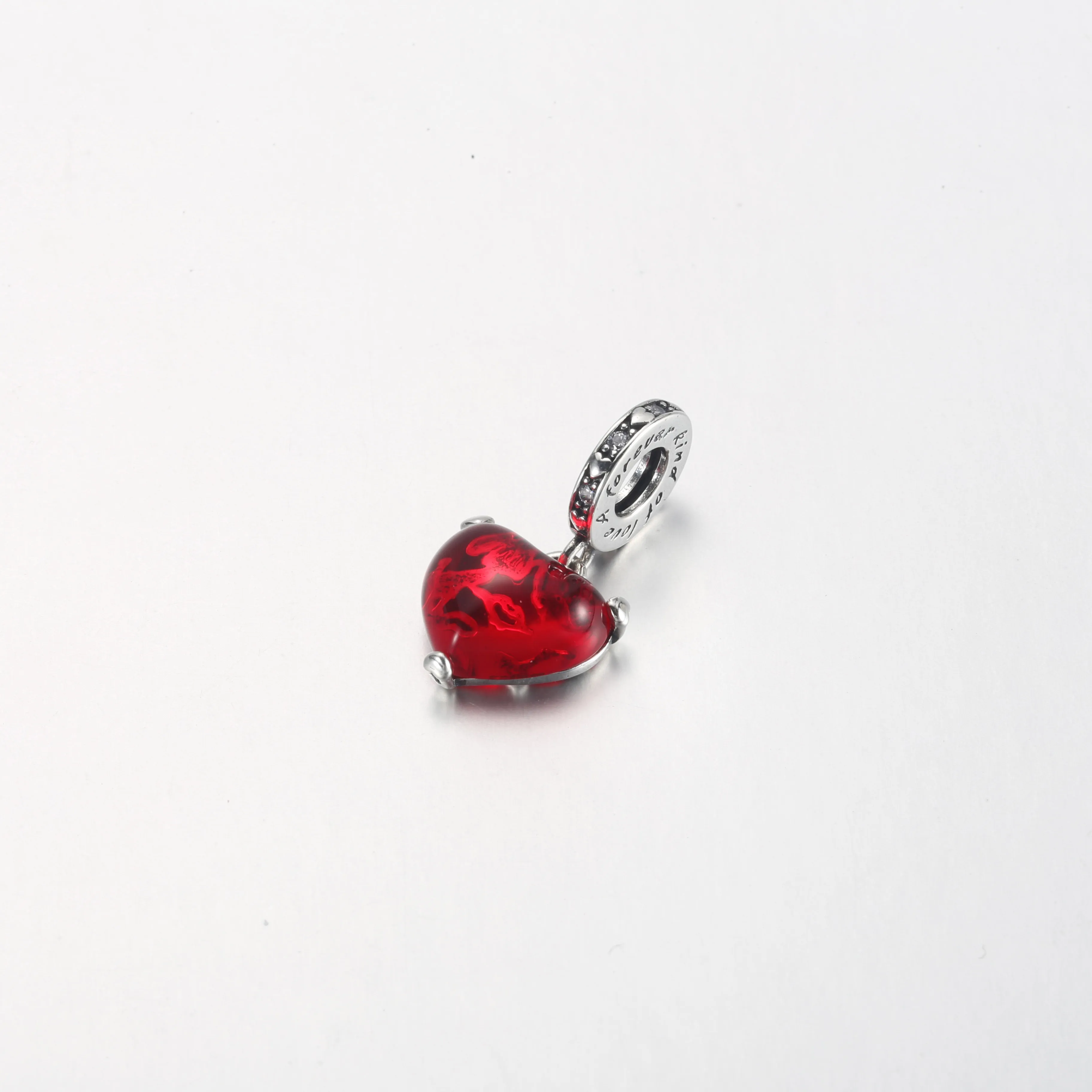 PANDORA Disney Mickey & Minnie Mouse Kiss Red Murano Glass Dangle Charm - 792522C01