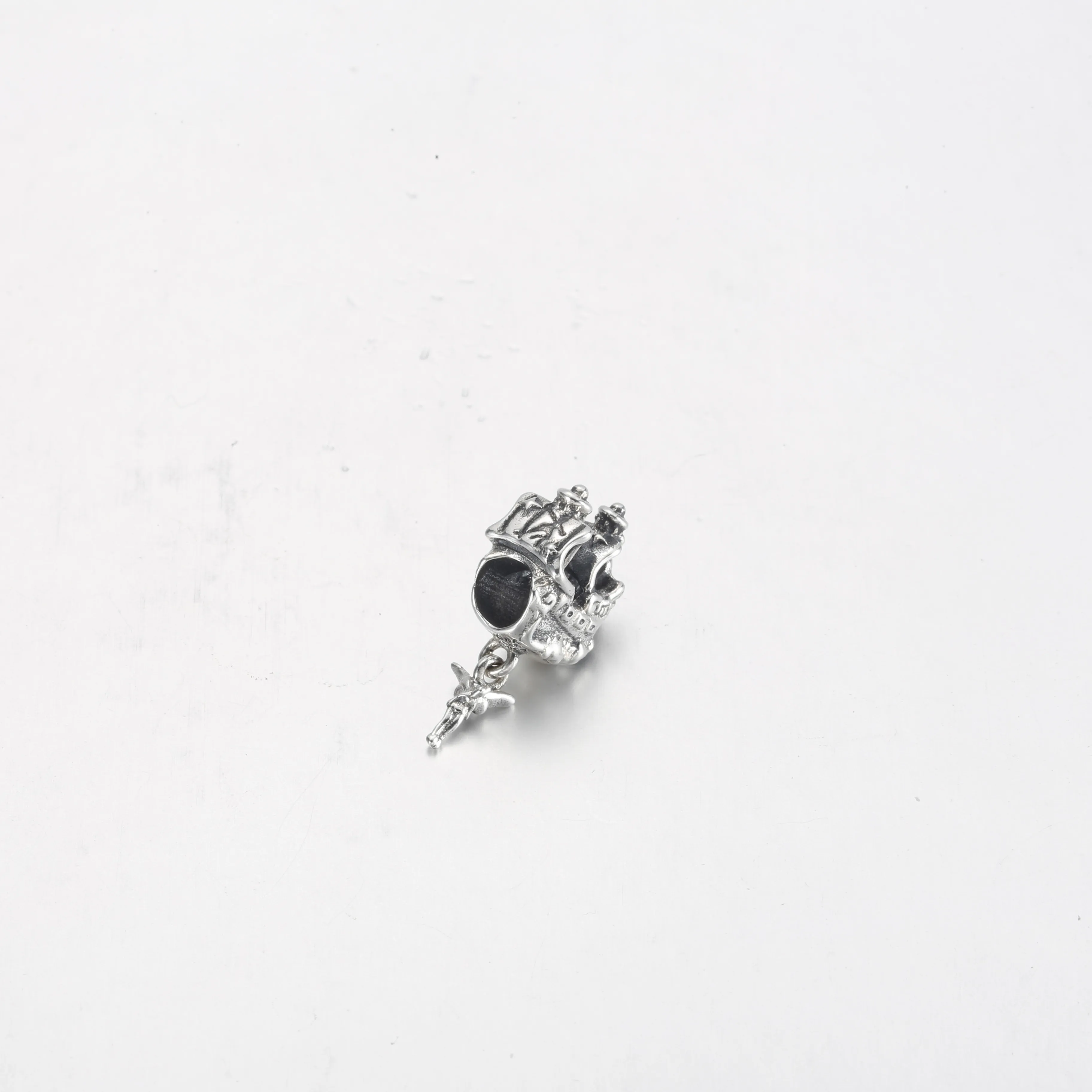 Pandora Disney Tingeling og Kaptein Kroks Sjørøverskip Charm - 792521C00