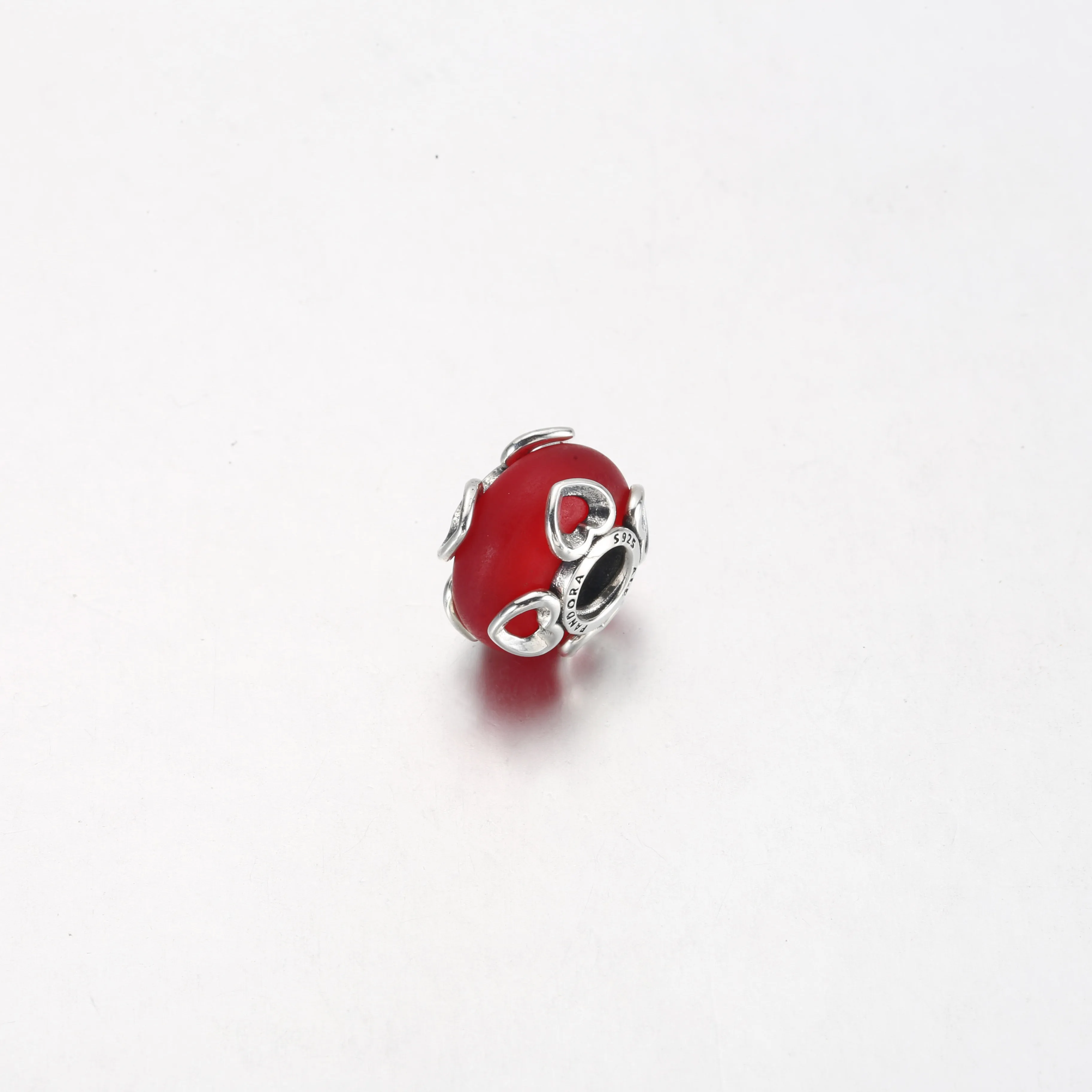 Pandora Frostet Rødt Muranoglass og Hjerter Charm - 792497C01