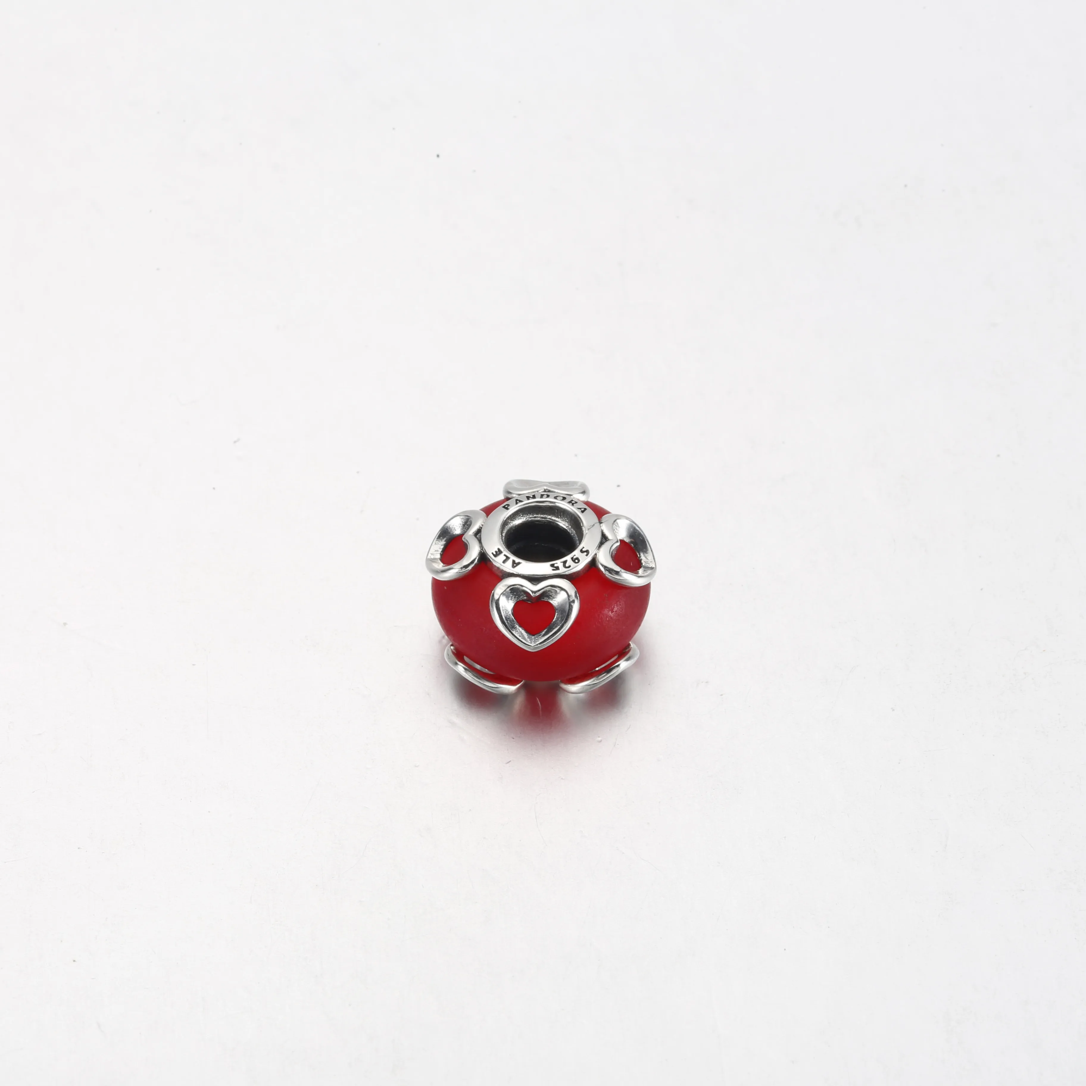 Pandora Frostet Rødt Muranoglass og Hjerter Charm - 792497C01