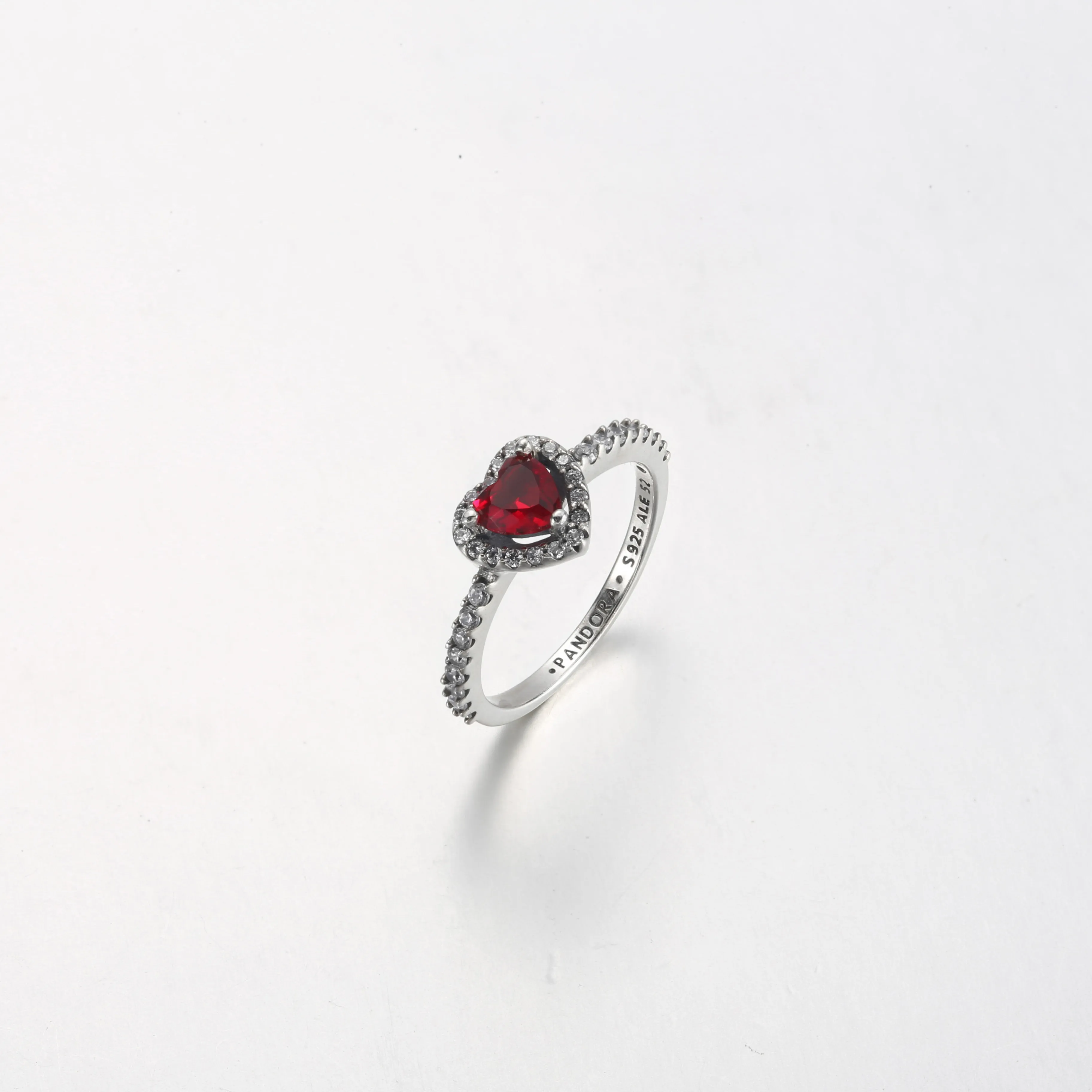 PANDORA Elevated Red Heart Ring - 198421C02