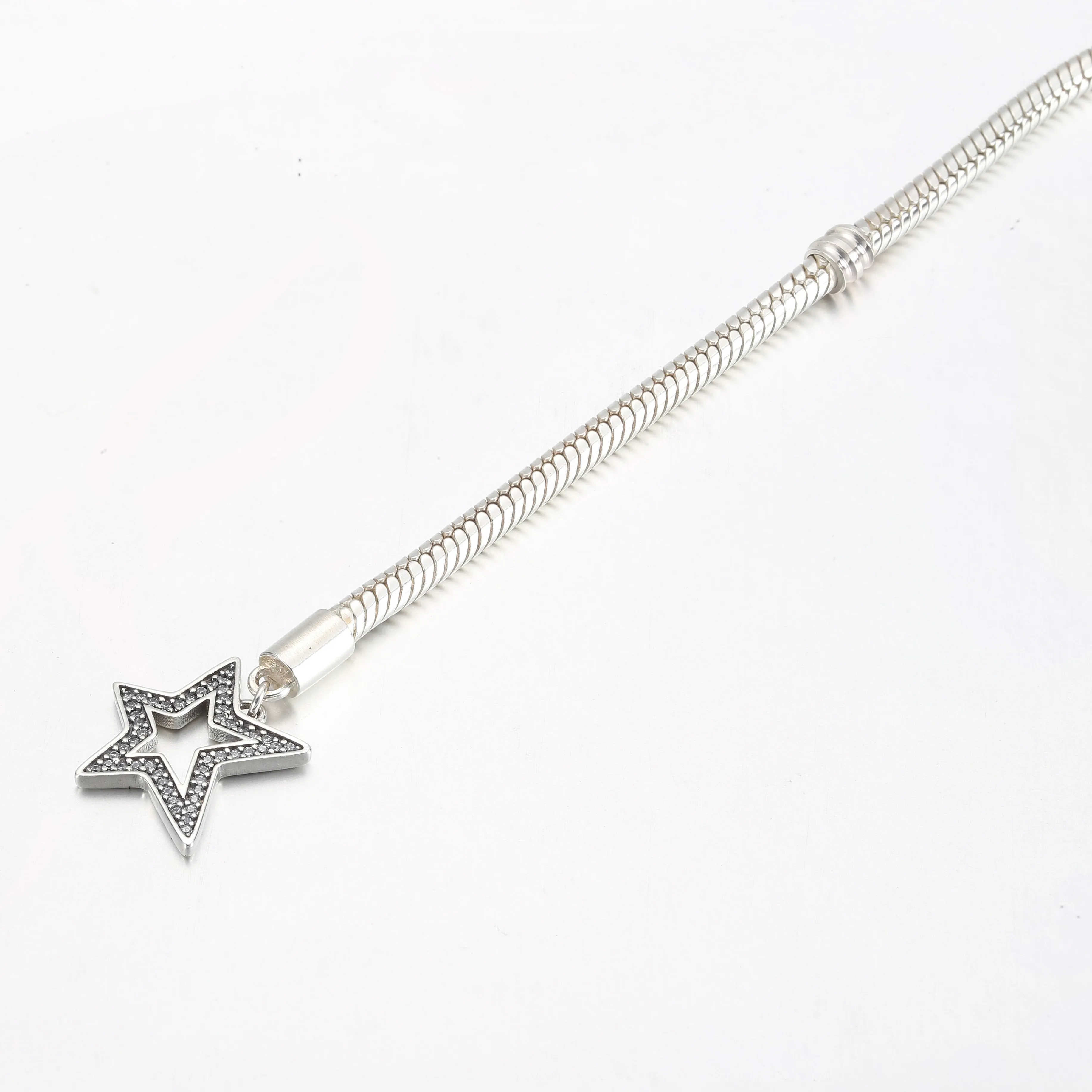 Pandora Moments Asymmetric Star T-bar Snake Chain Bracelet - 592357C01