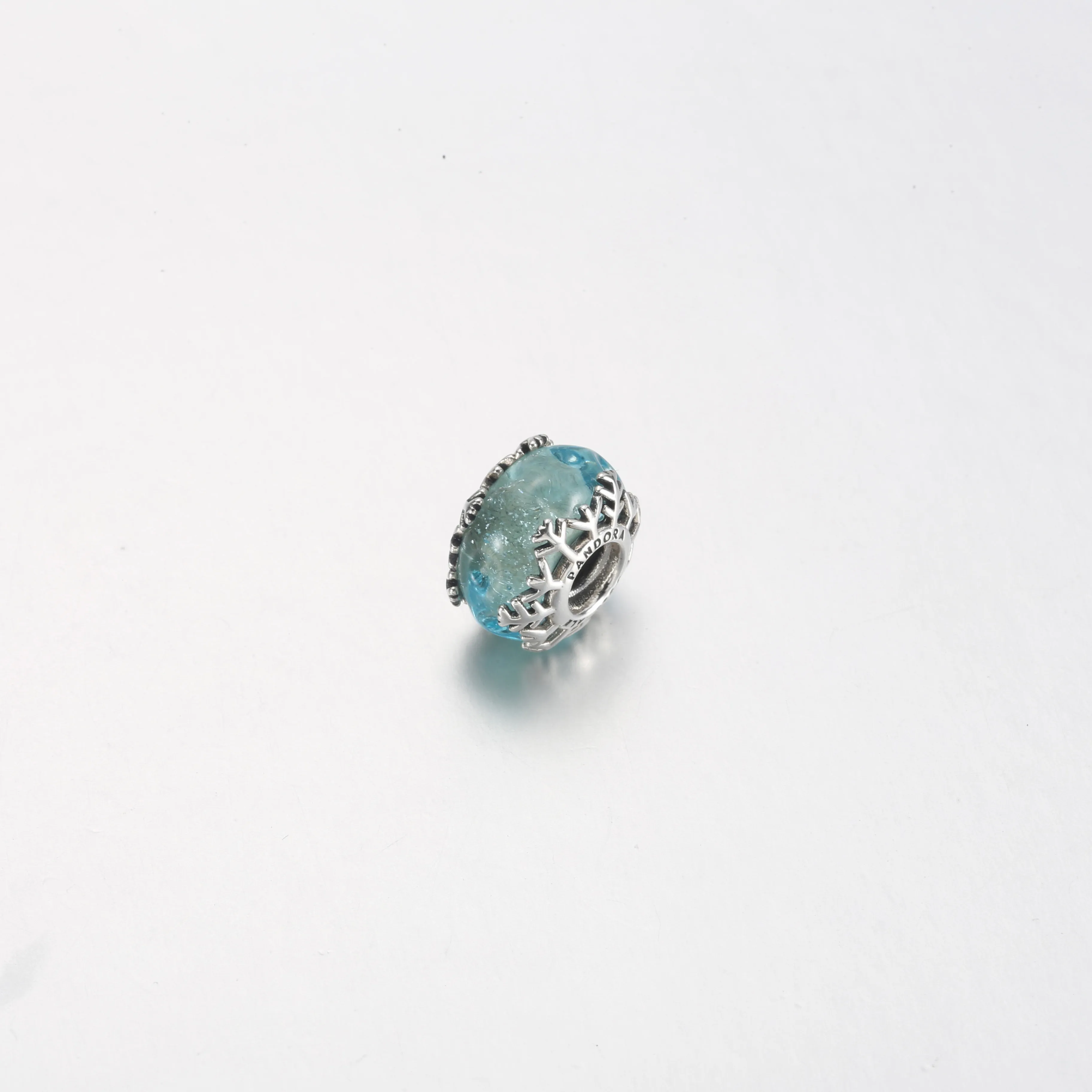 Pandora Vinterblått Snøfnugg Murano Charm - 792377C00