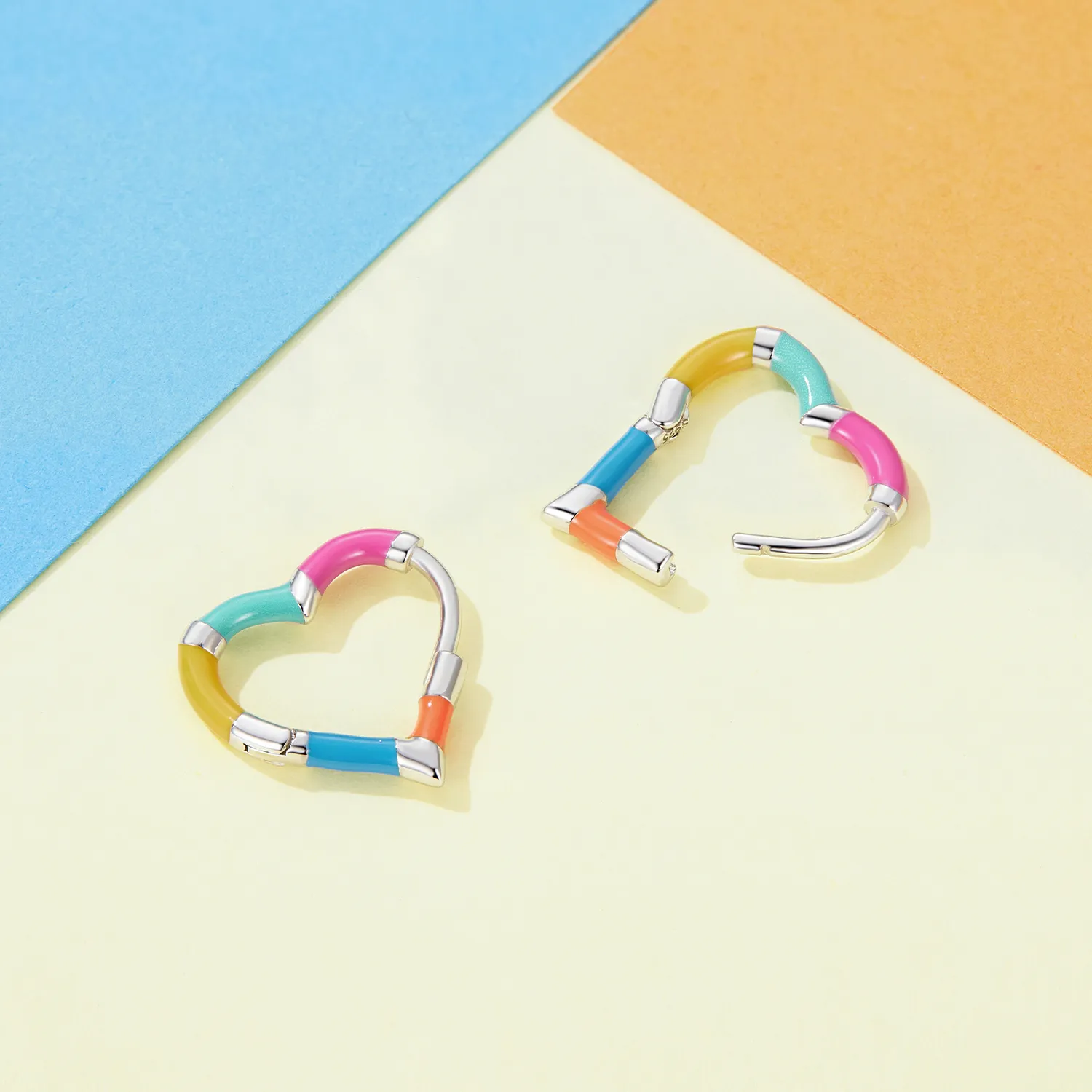 Pandora Style Rainbow Heart Hoops øredobber - SCE1607