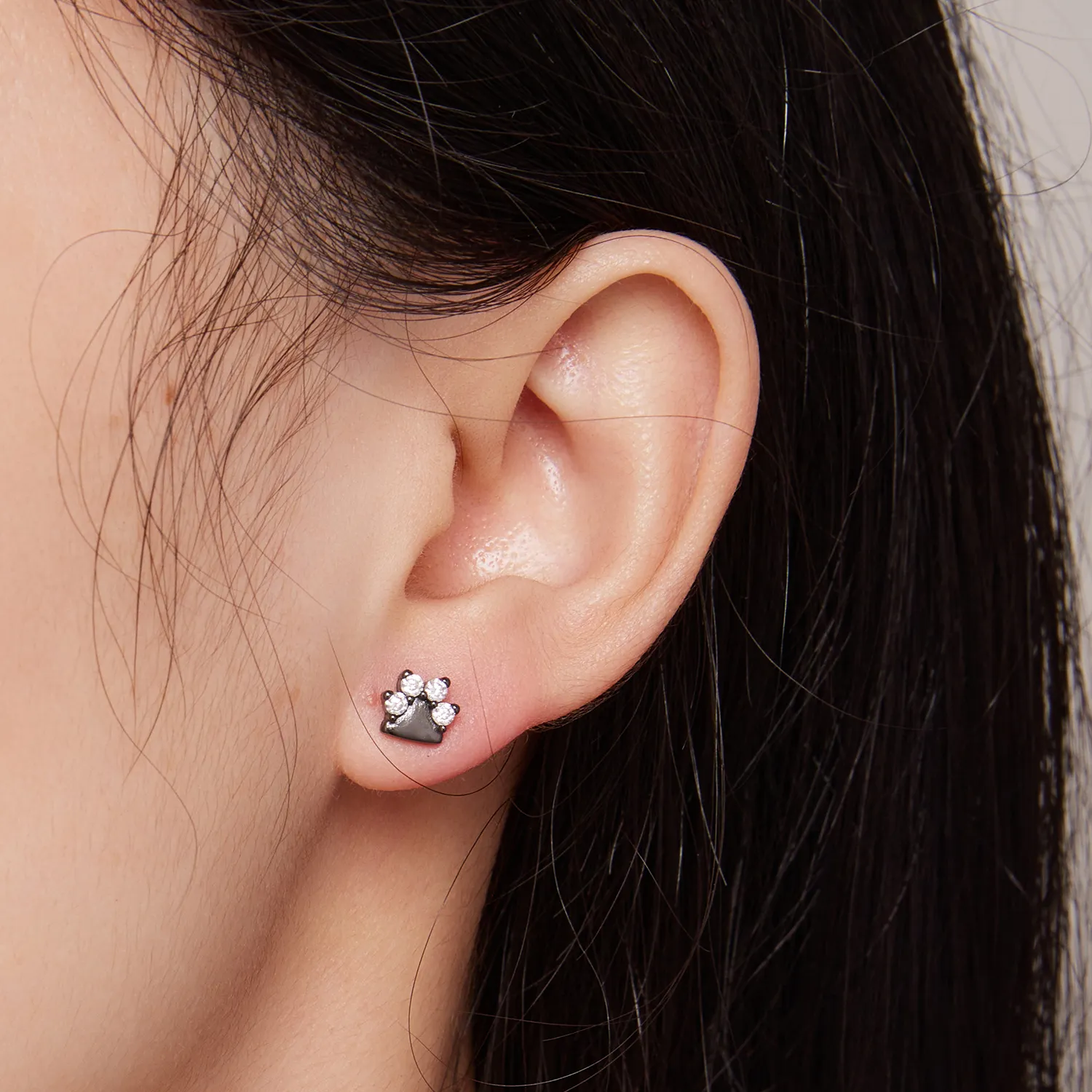 Pandora Style Black Dog Paws Studs øredobber - SCE1575