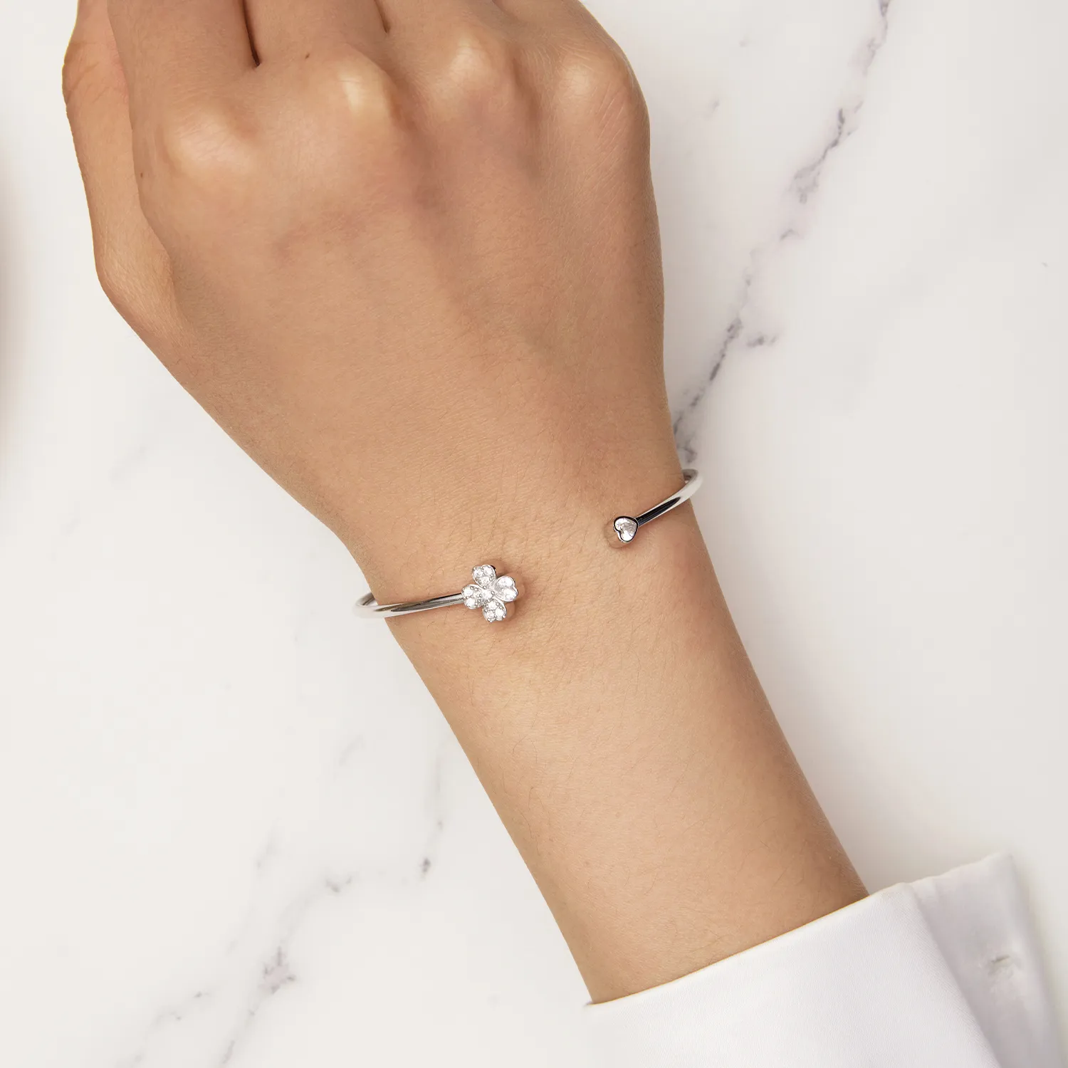 Pandora Style firkløver åpen armring - BSB134