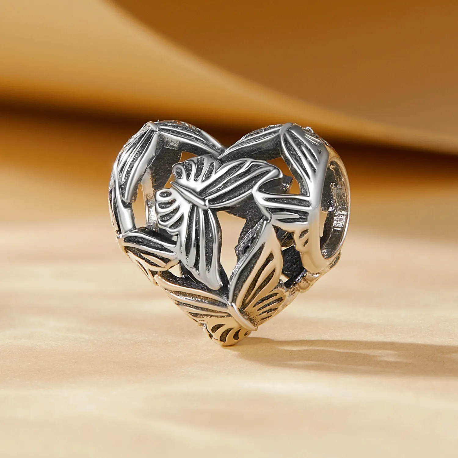 Pandora Style Hjerteformet Butterfly Charm - SCC2576