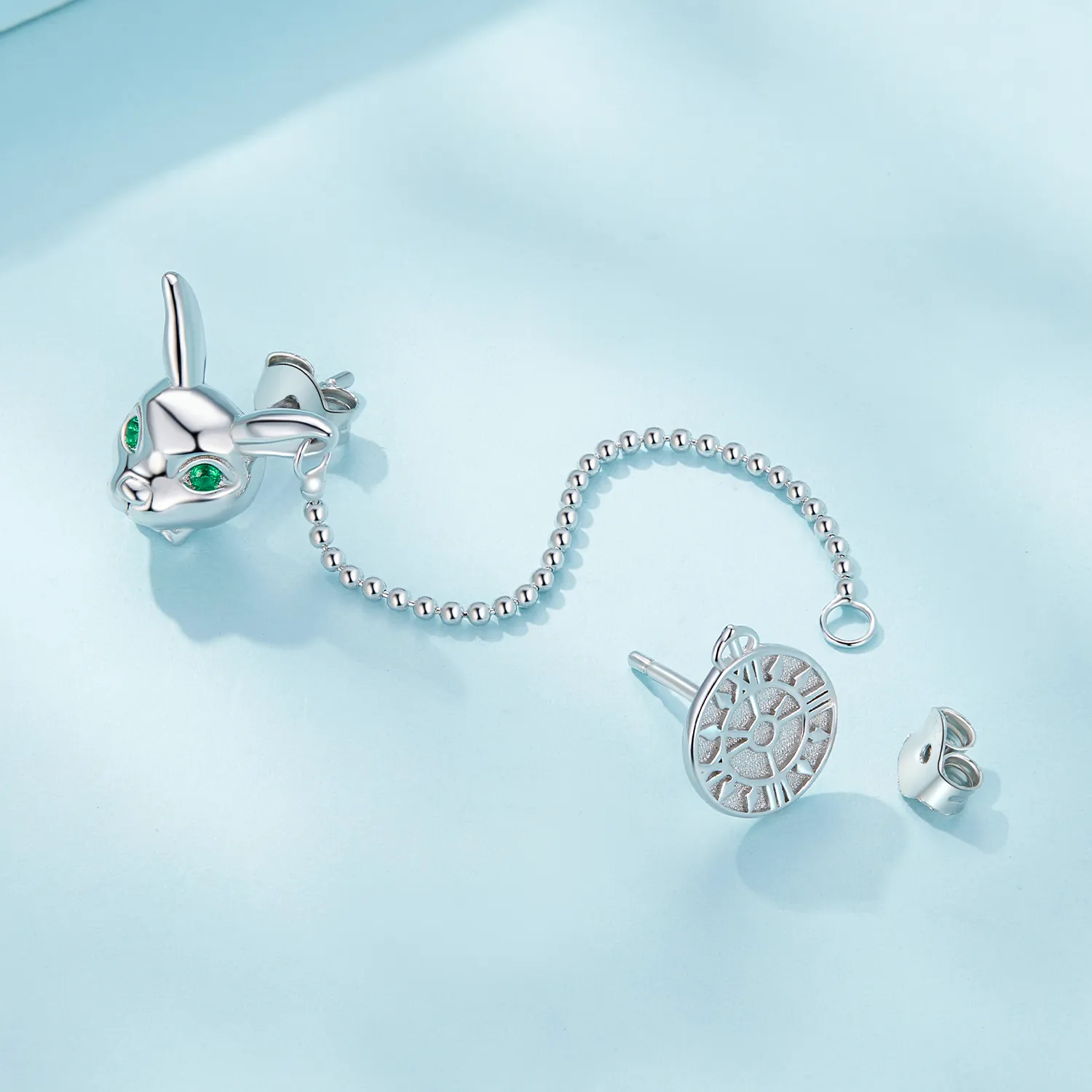 Pandora Style White Rabbit Clock Studs øredobber - SCE1617