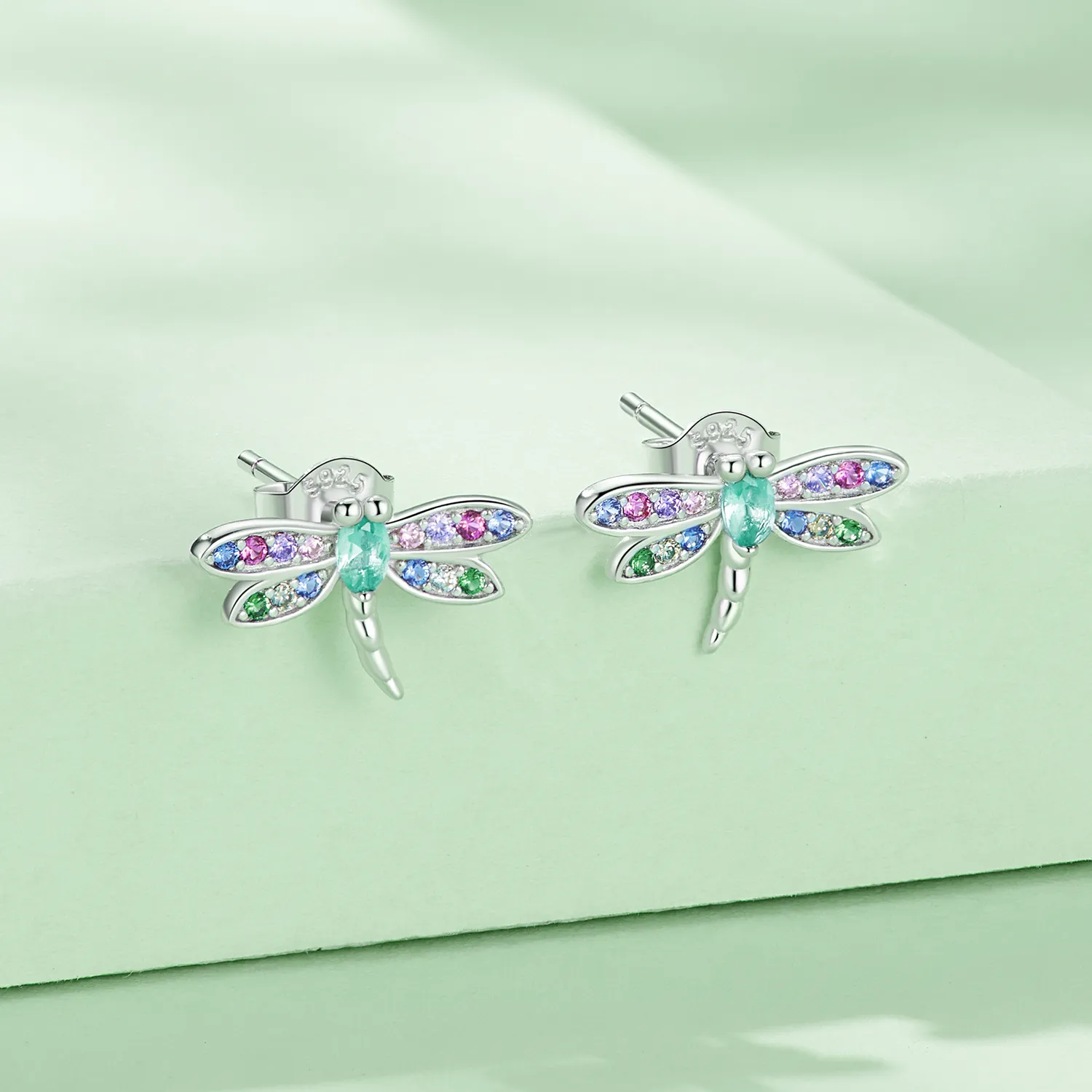 Øredobber i Pandora-stil Dragonfly Studs - BSE795