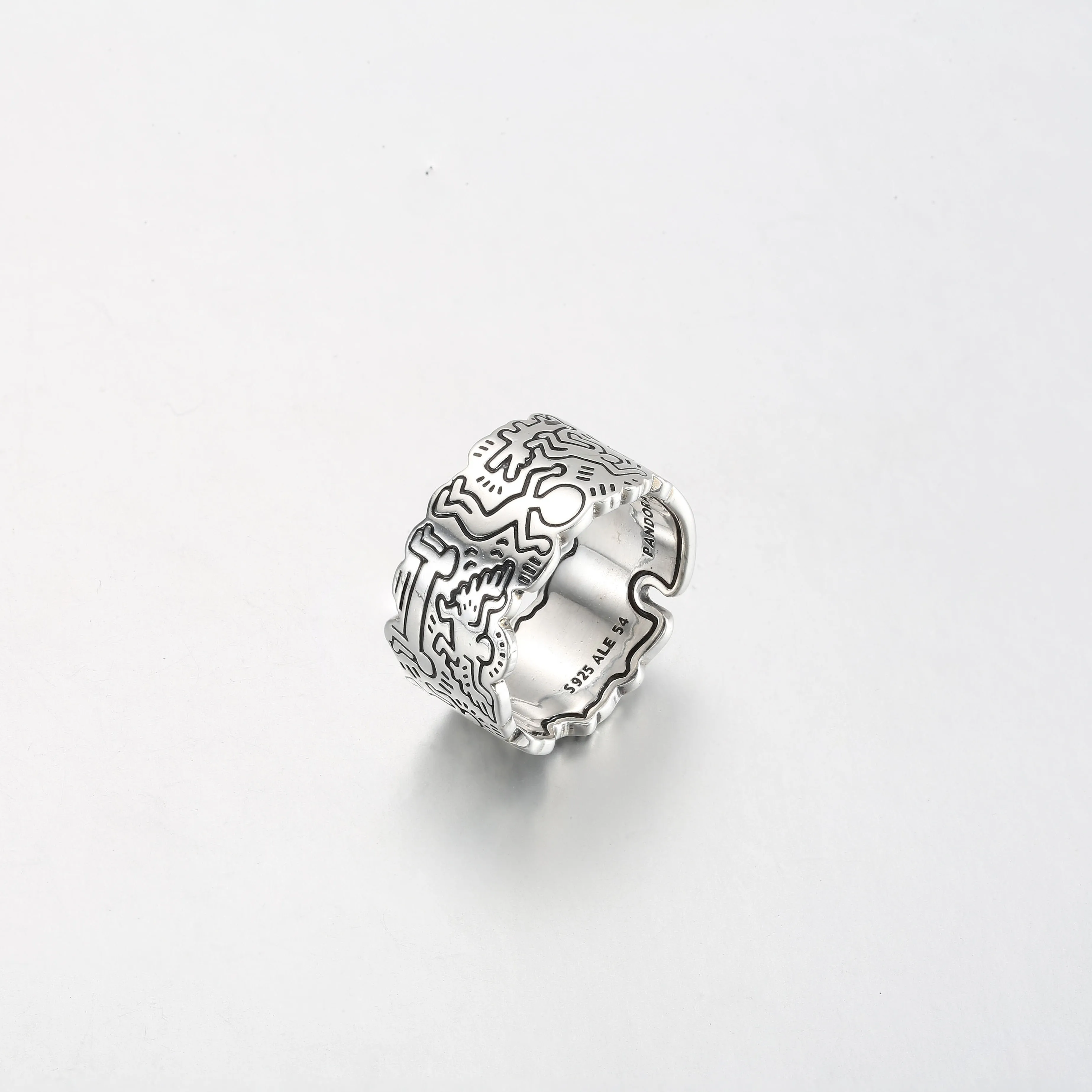 Keith Haring™ x Pandora Line Art Love & People Bred Ring​ - 192222C01