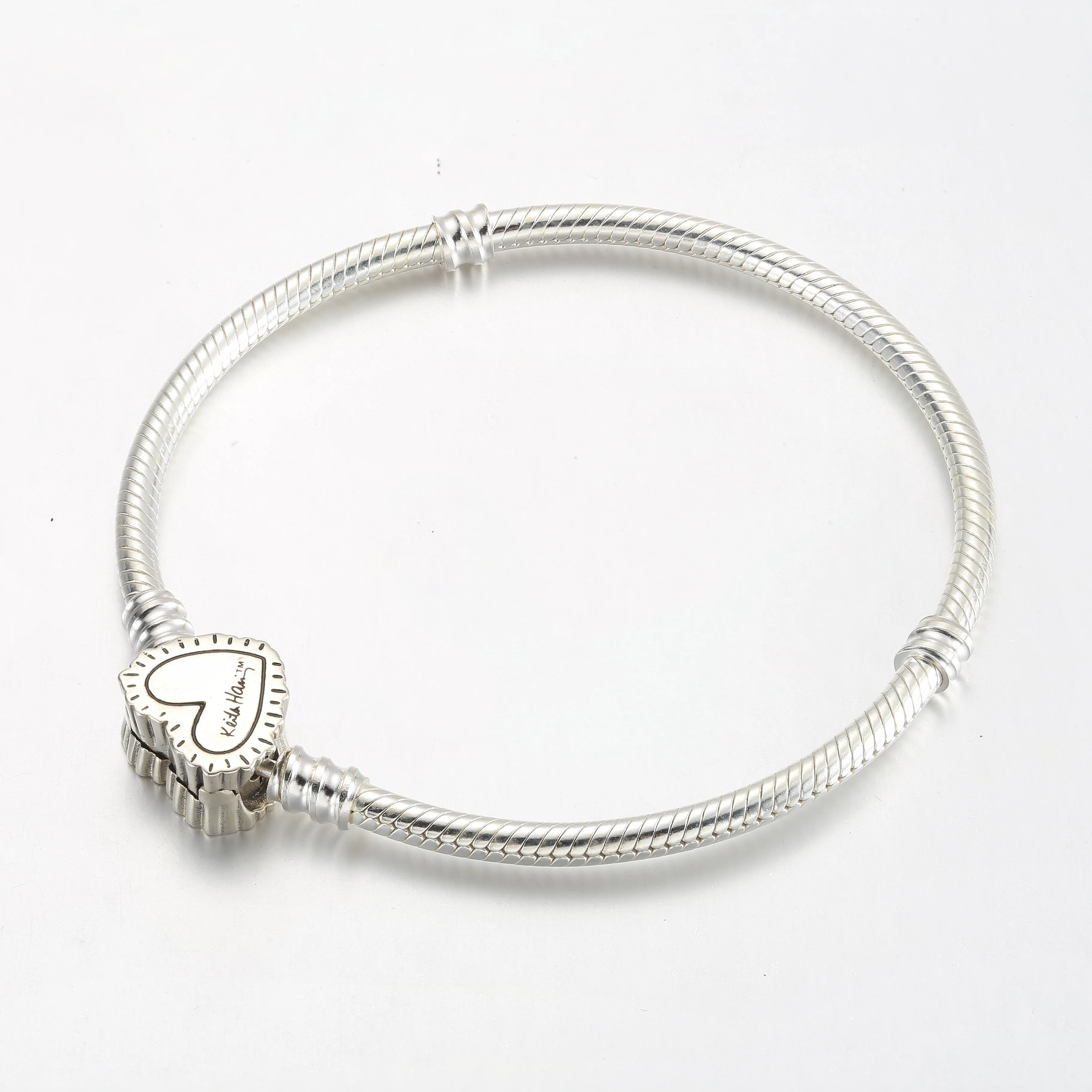 Keith Haring™ x Pandora Moments Radiant Heart Slangekjedearmbånd​ - 592217C01