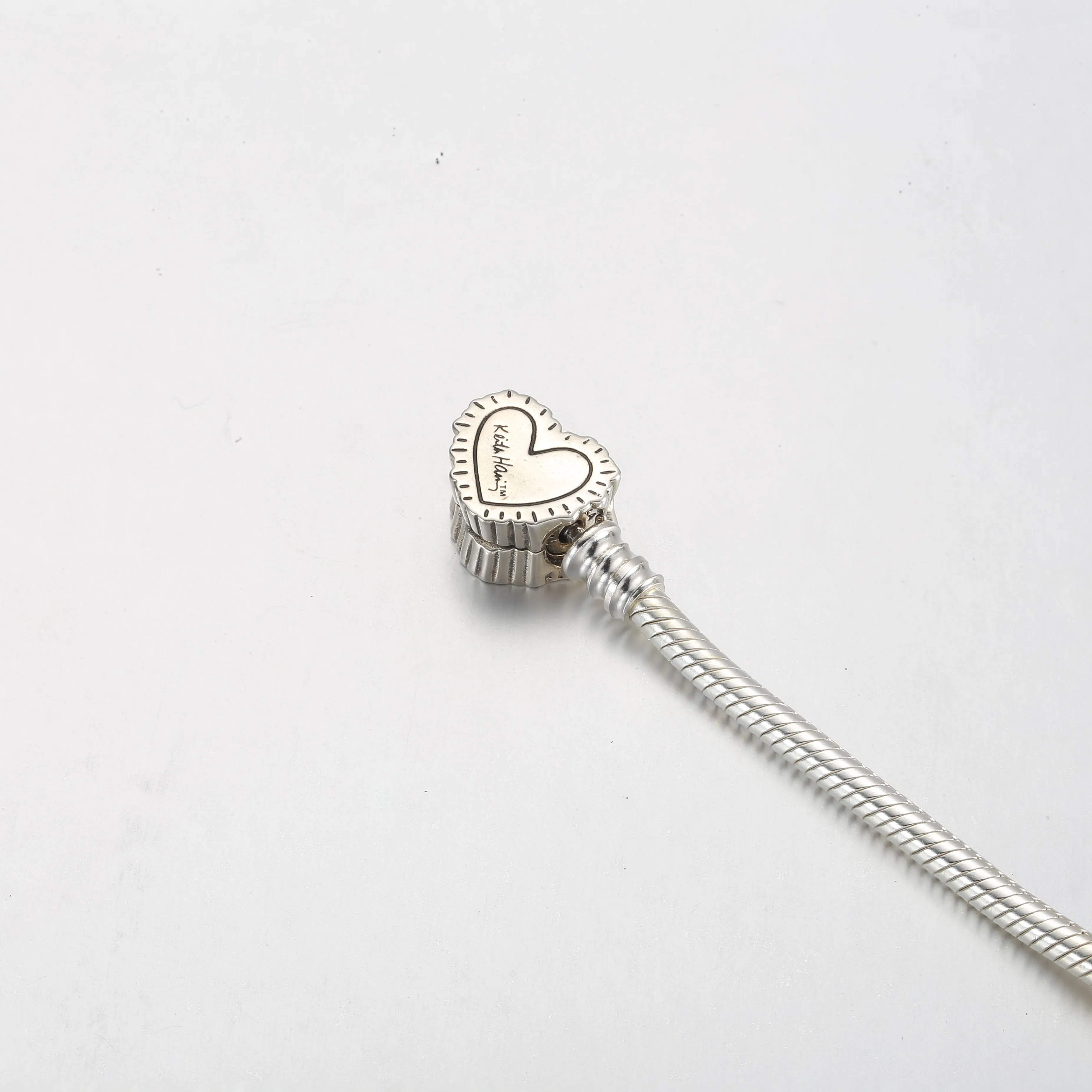 Keith Haring™ x Pandora Moments Radiant Heart Slangekjedearmbånd​ - 592217C01