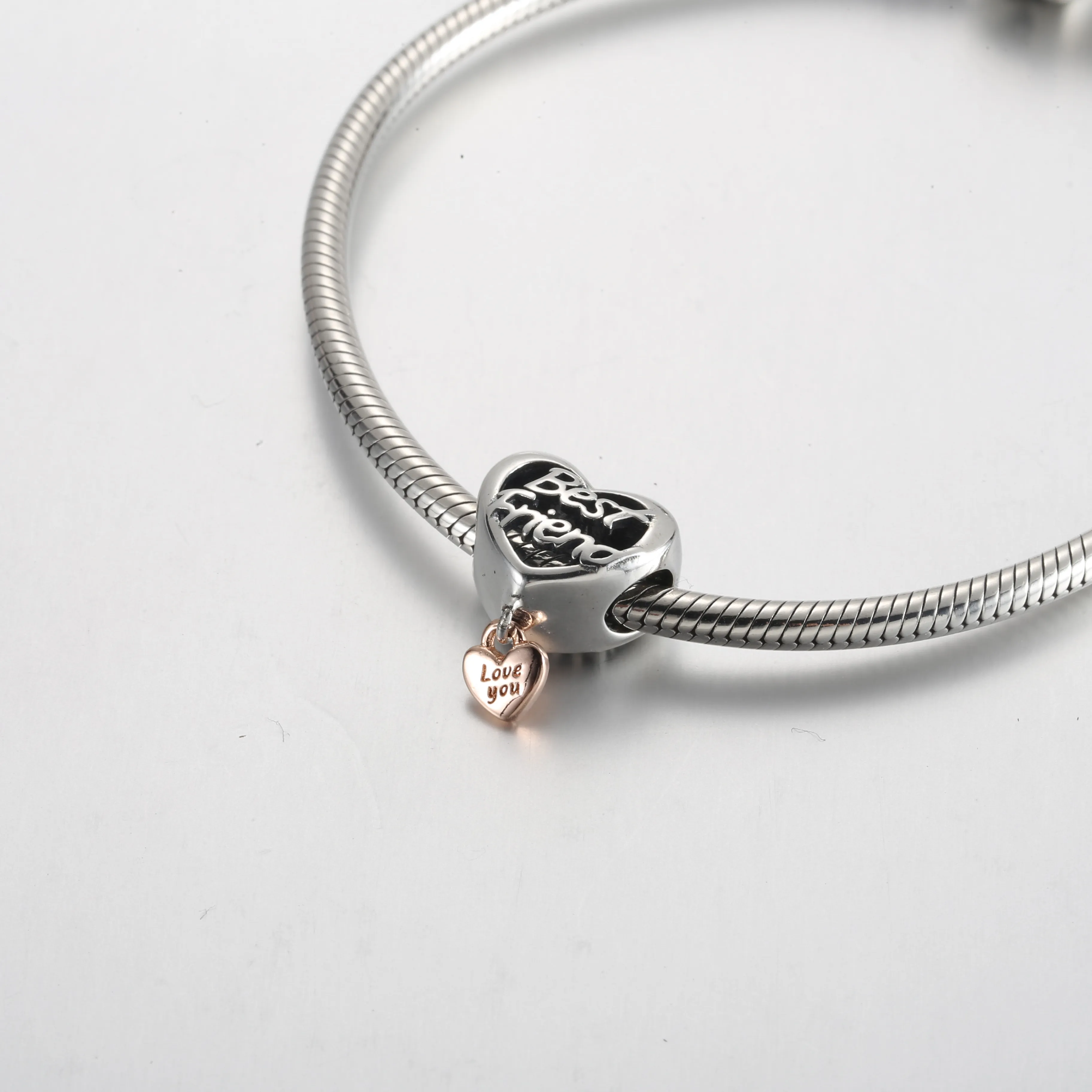 Pandora Elsk din beste venn Hjerteformet Charm - 782243C00