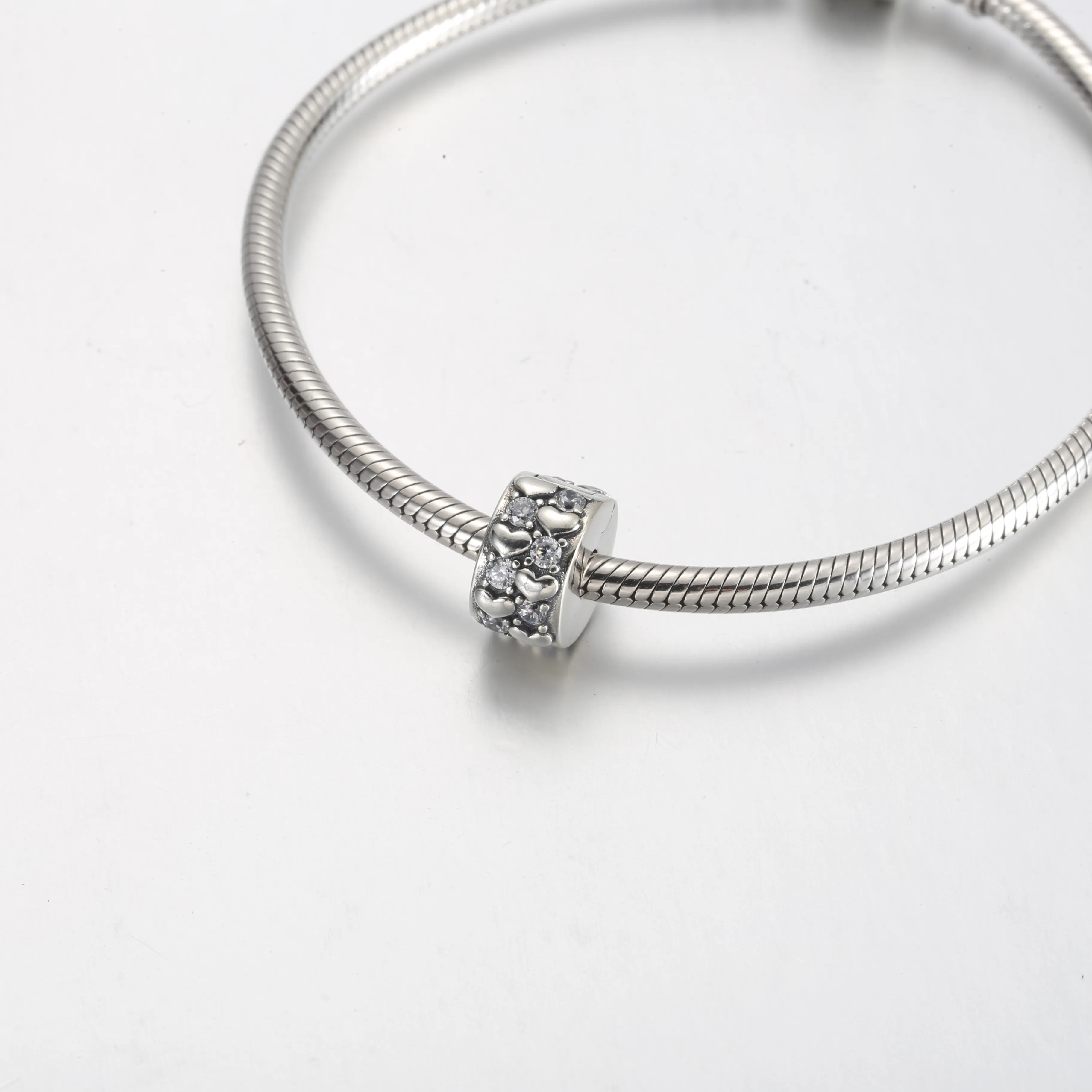 Pandora Evighetshjerter Funklende Klemmecharm - 792235C01