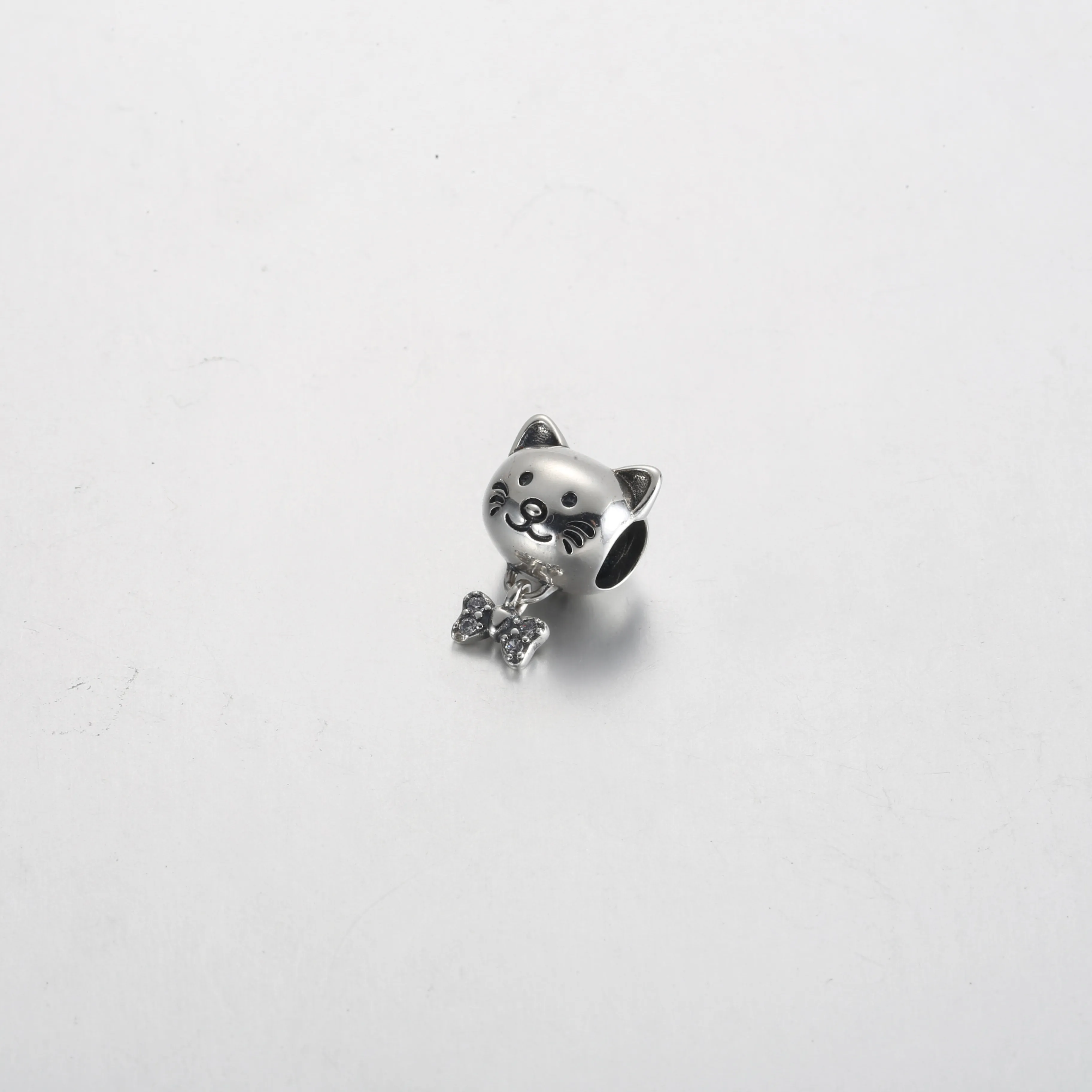 Pandora Katt og Sløyfe Charm - 792255C01