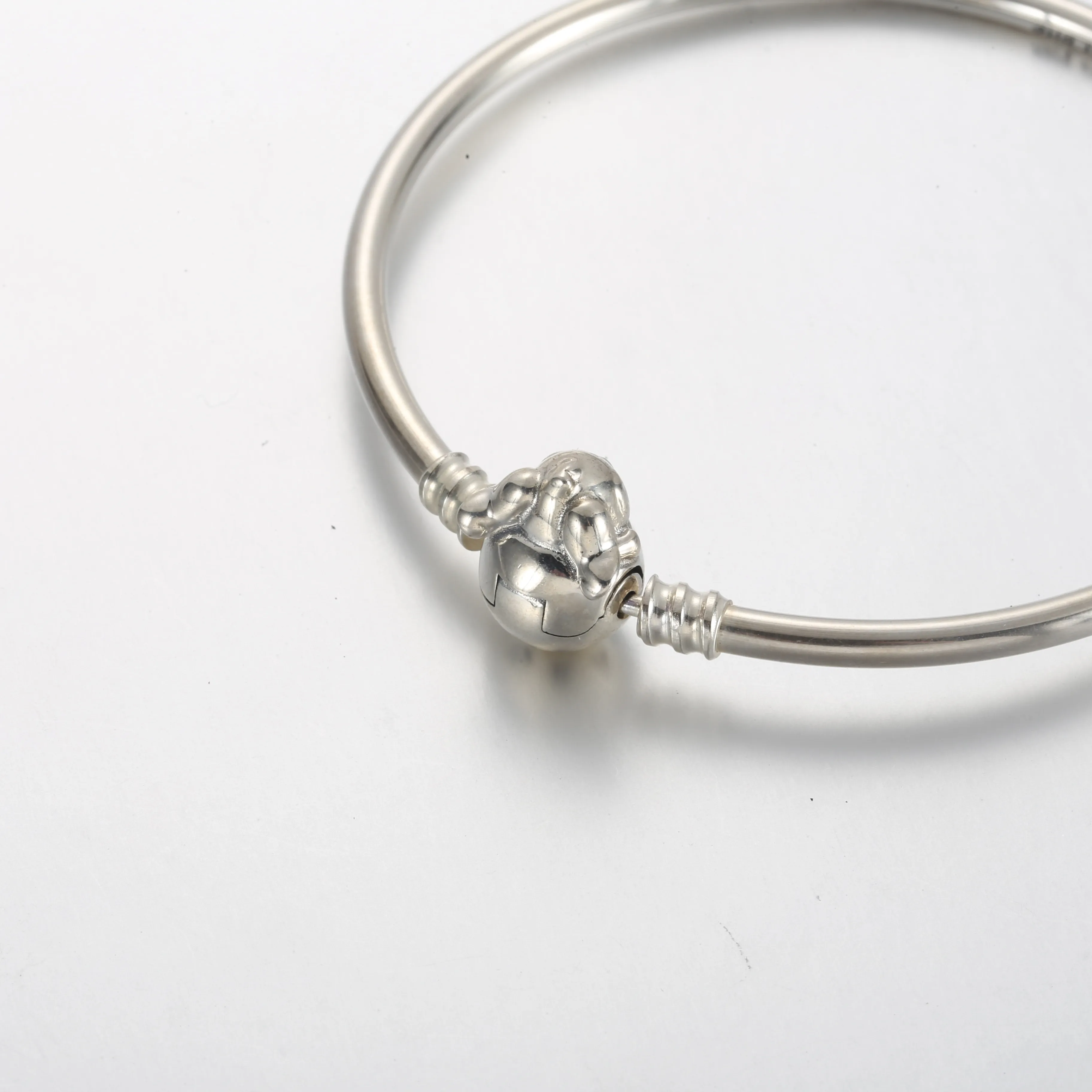 Pandora Moments Disney Stitch Biteklemme Bangle - 591683C01