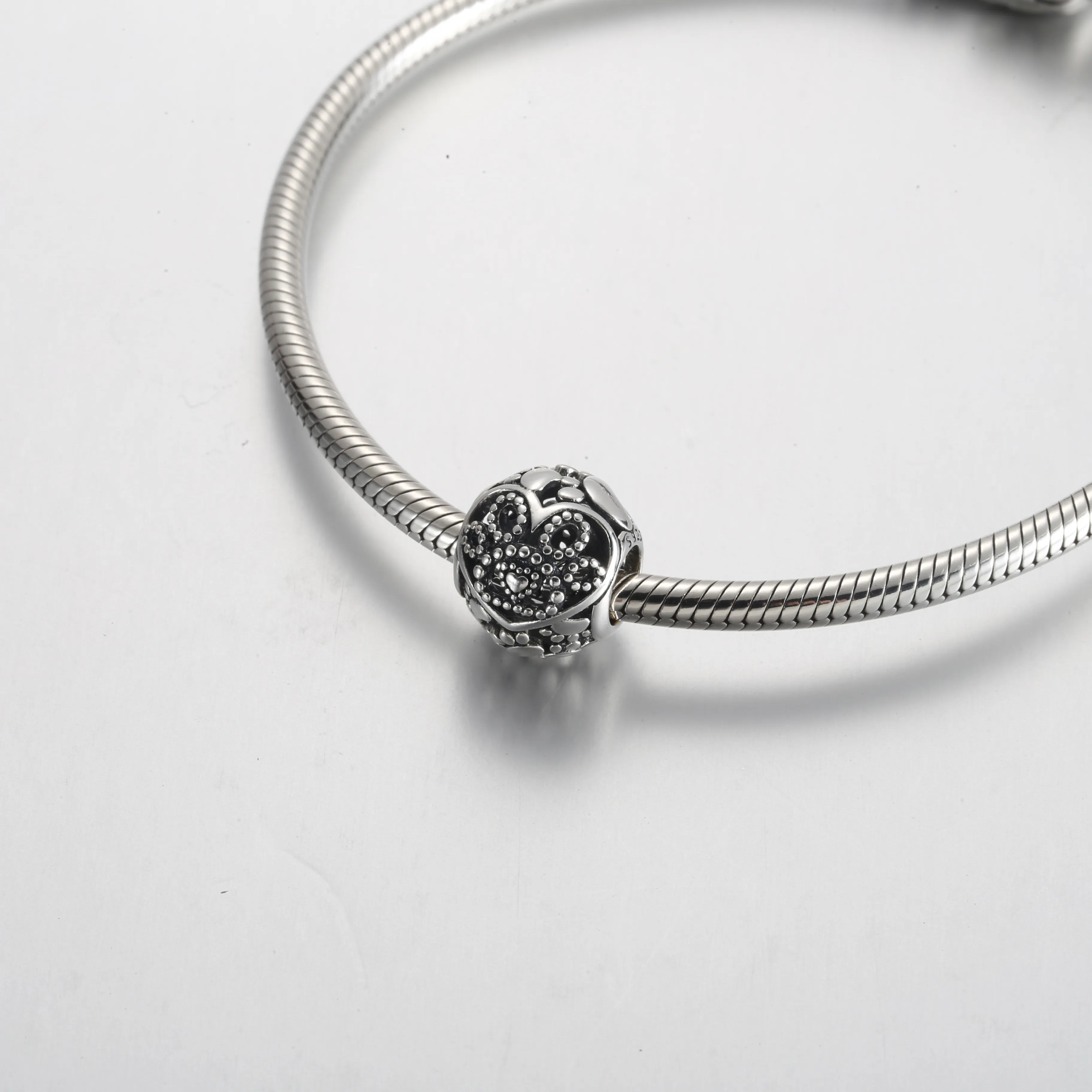 Pandora Pelsbaby Hjerter og Poteavtrykk Charm - 792248C00