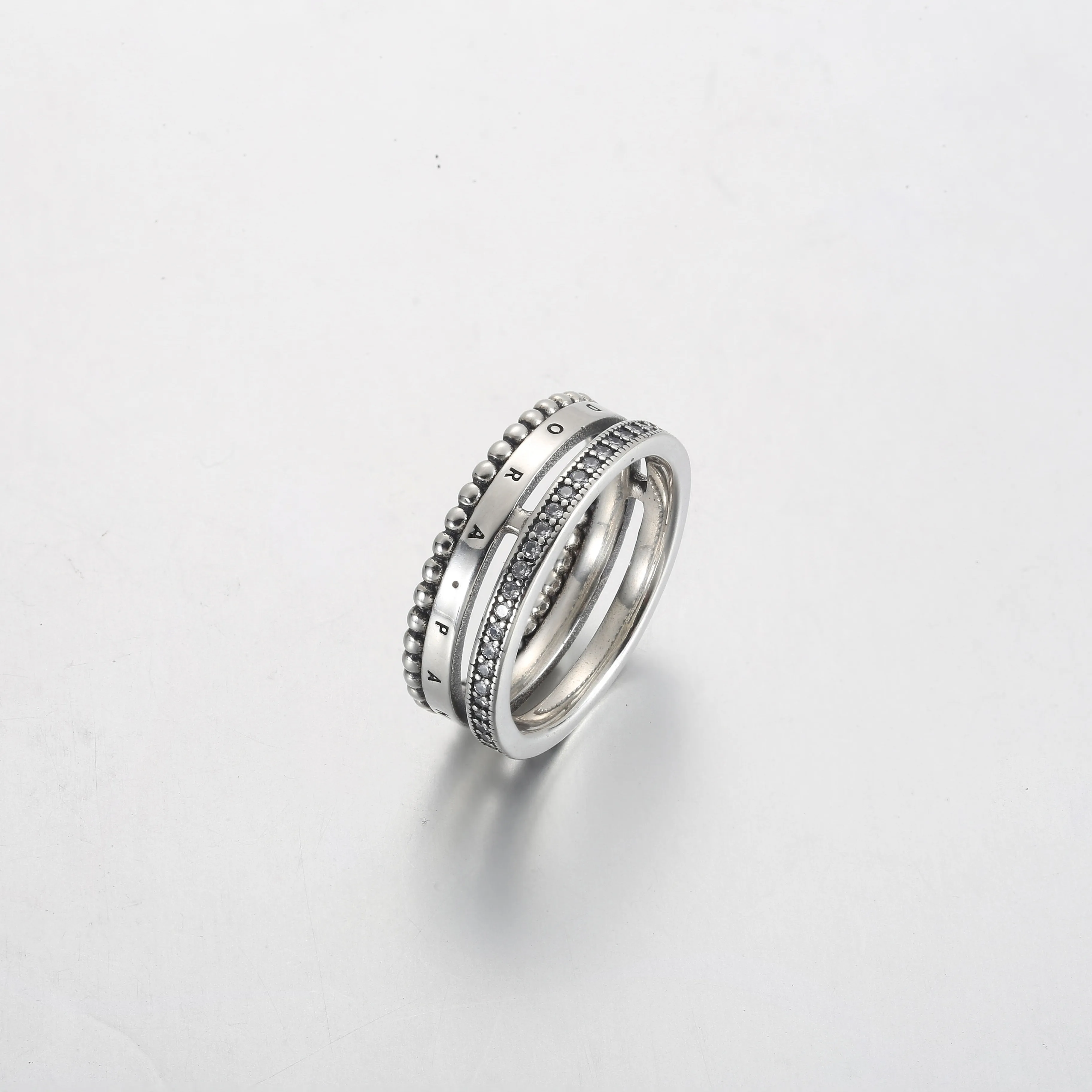 Pandora Signature Logo Pavé og Sølvkuler Ring - 192312C01