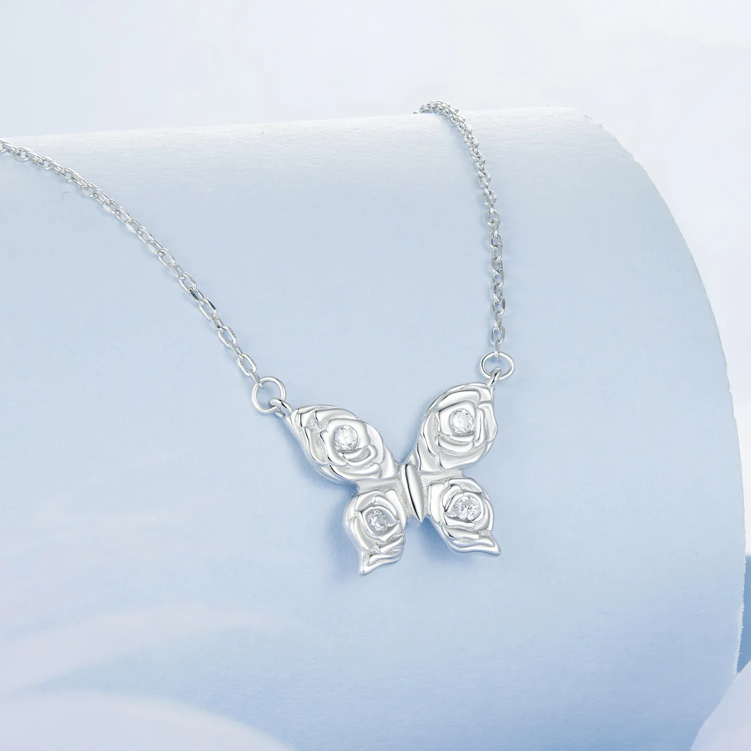 PANDORA Style Rose Butterfly Halskjede - BSN396