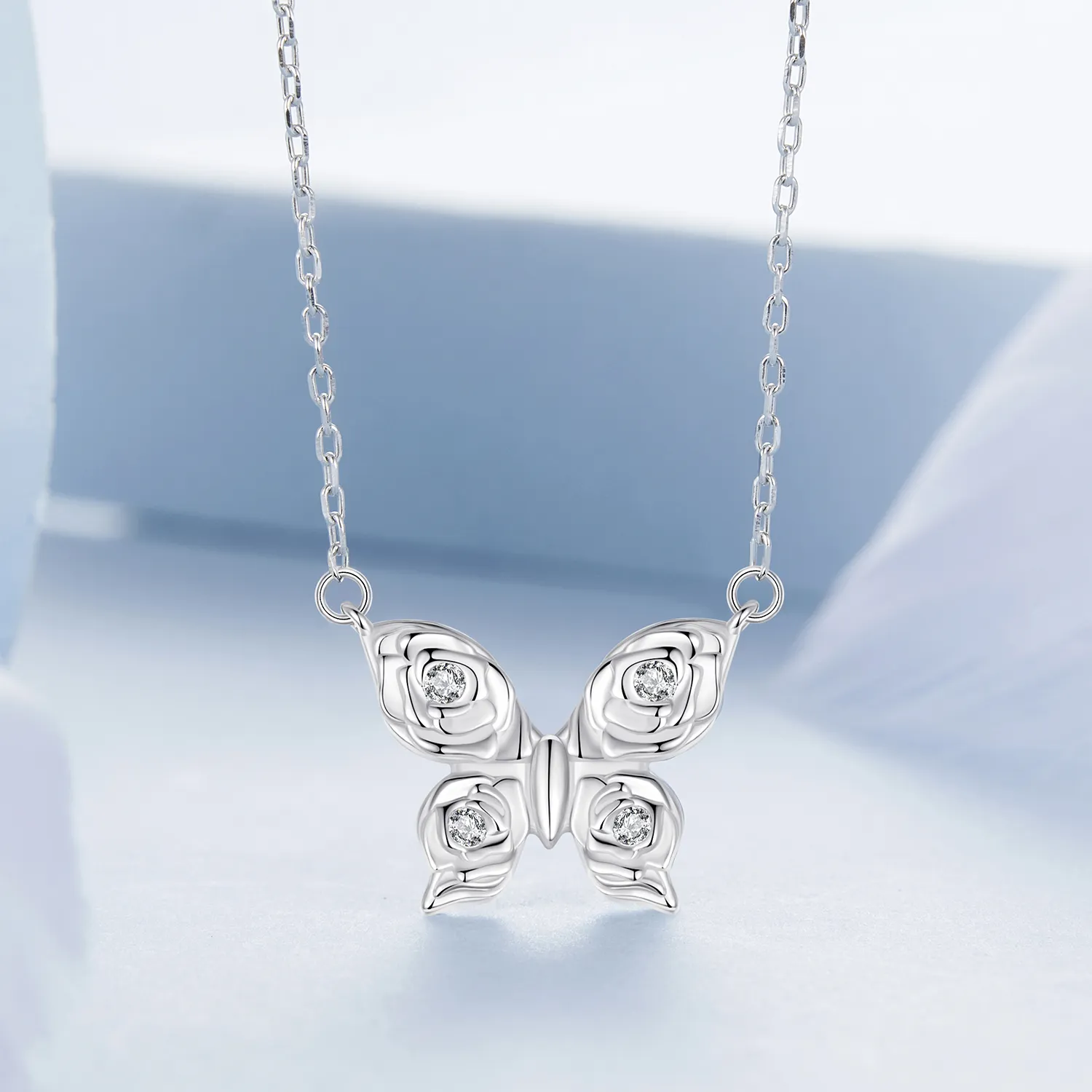 PANDORA Style Rose Butterfly Halskjede - BSN396