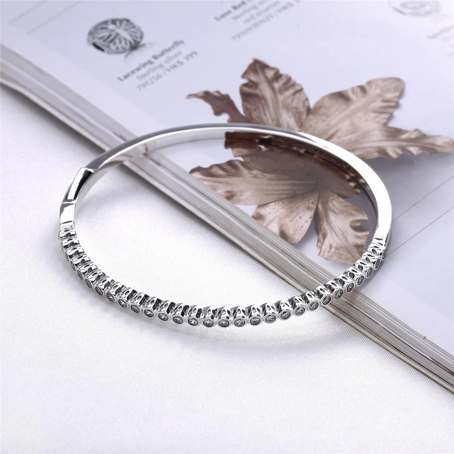 PANDORA Alluring Brilliant Bangle 590531CZ - 590531CZ