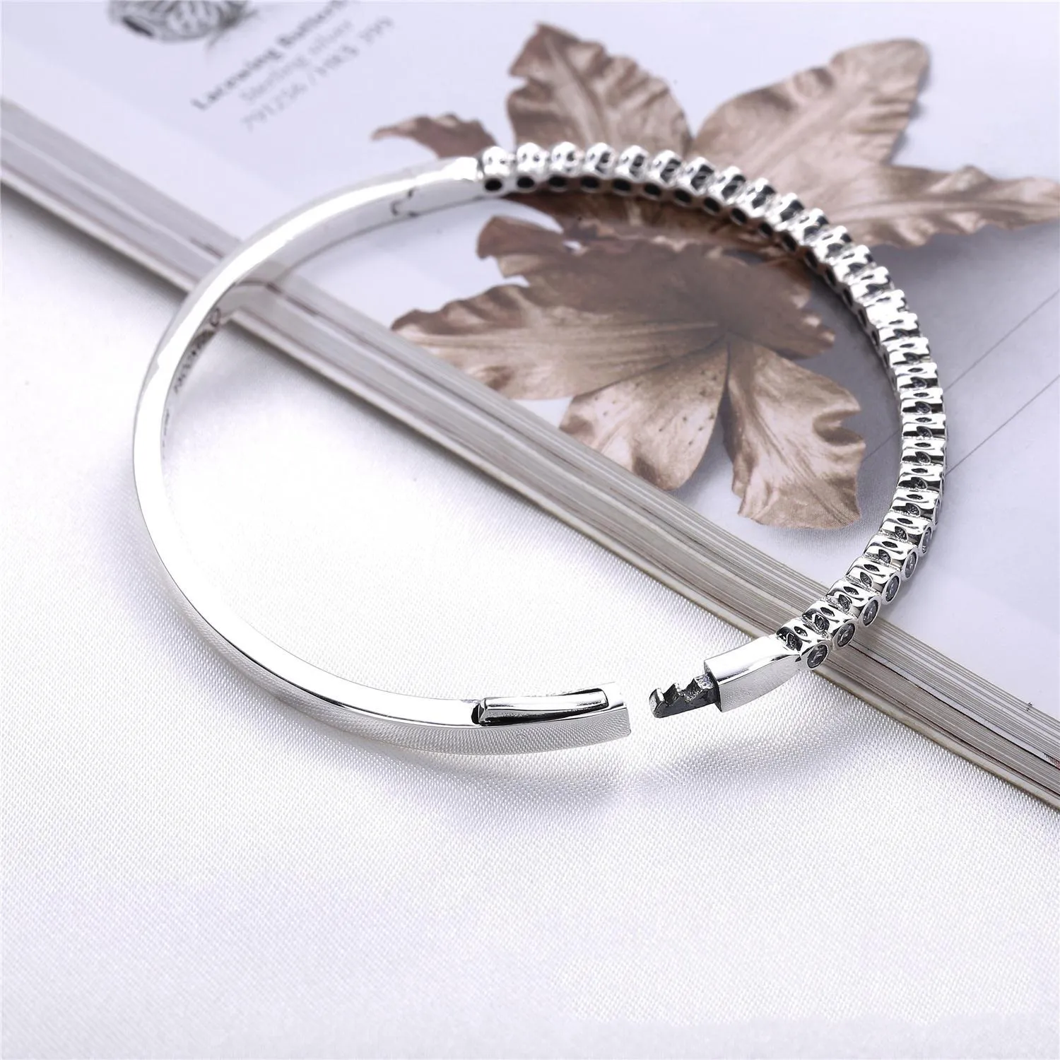 Pandora Alluring Brilliant Bangle - 590531CZ