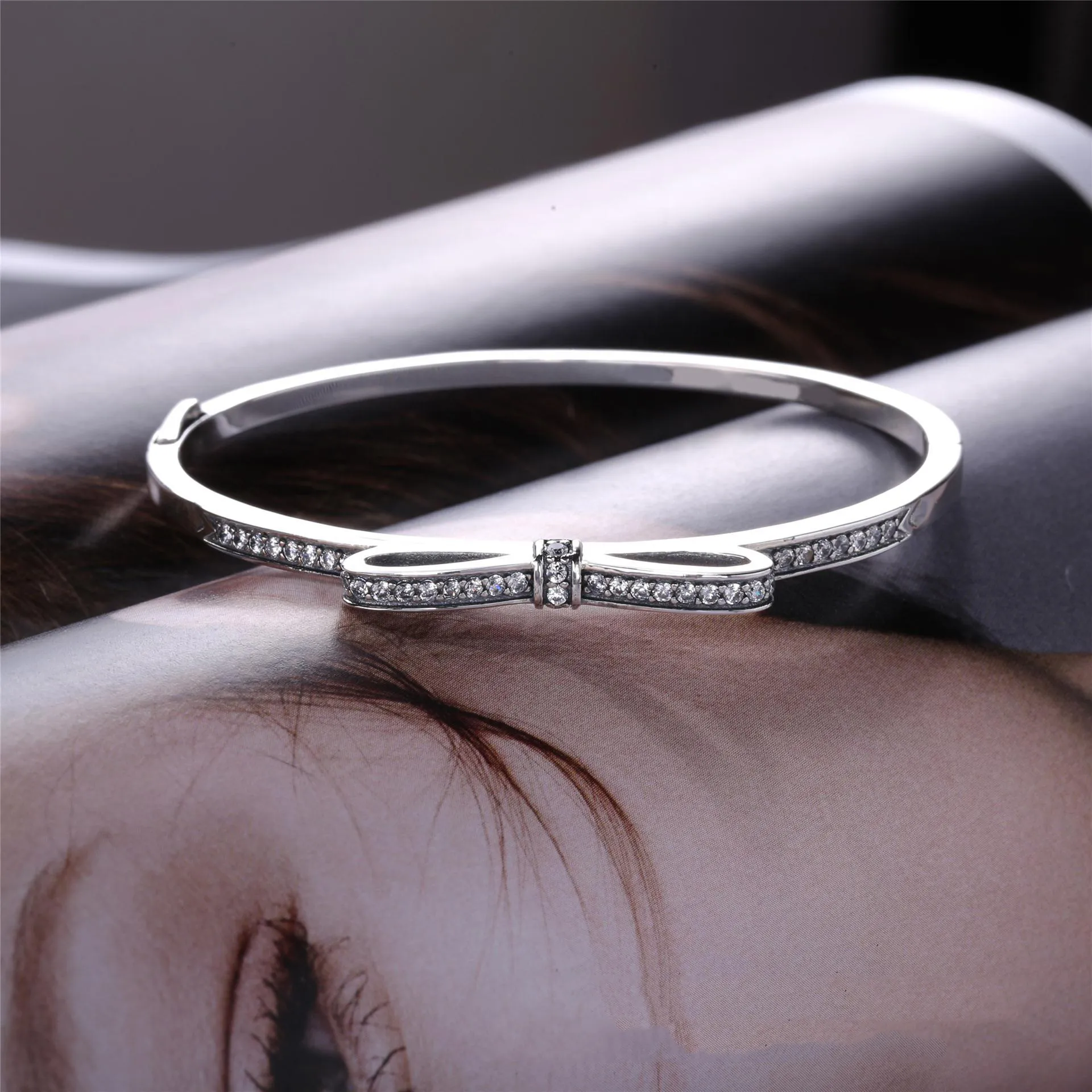 Pandora Bow silver bangle with clear cubic zirconia - 590536CZ