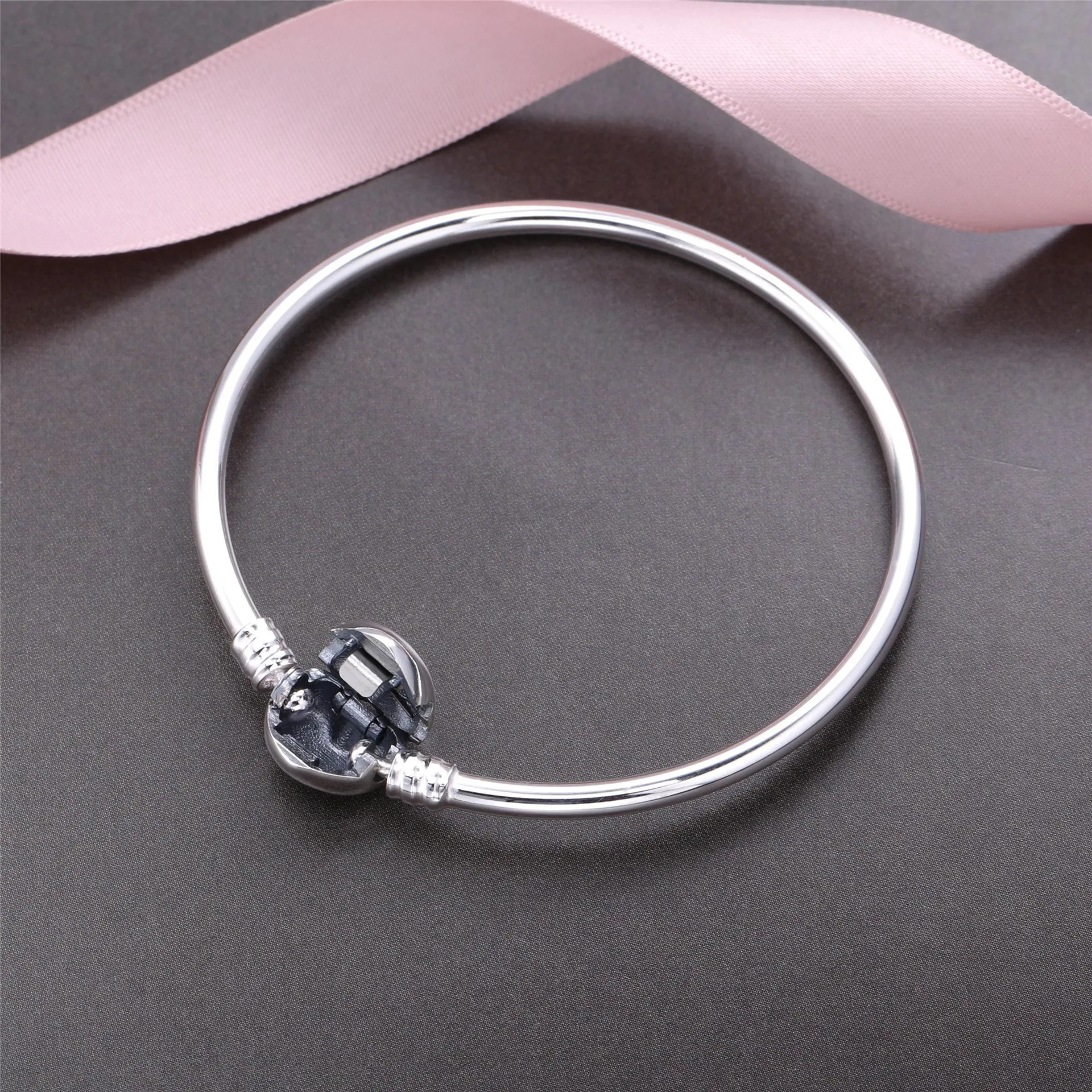 Pandora Moments Silver Bangle, Logo Heart Clasp - 596268