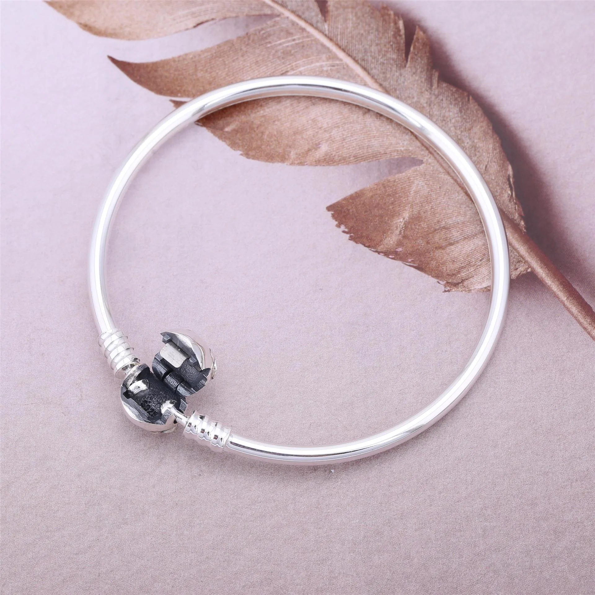 PANDORA Sterling Silver Bangle w/ Dainty Bow Clasp, Clear CZ - 590724CZ