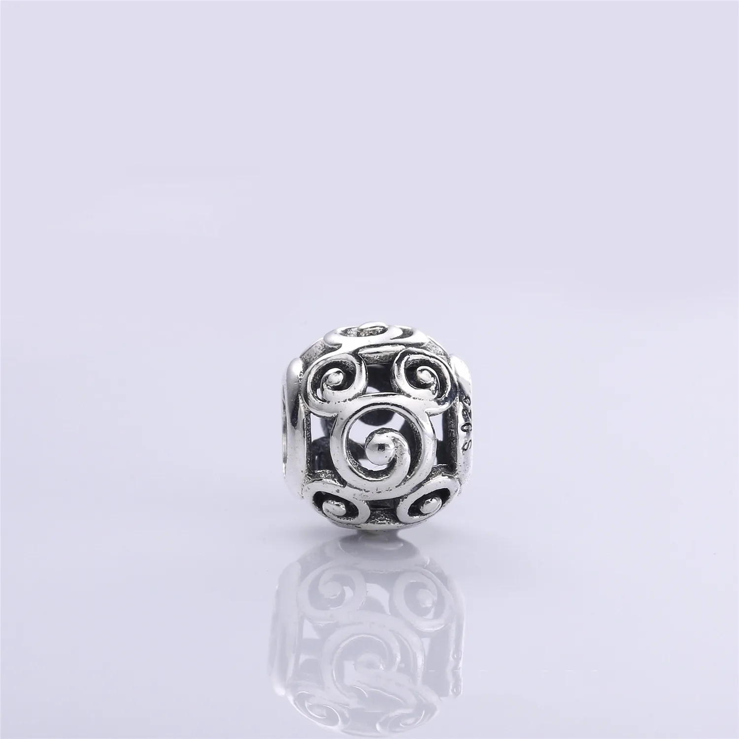 Mikke Mus "Mickey Swirls" sjarm fra PANDORA - 7501055880559P