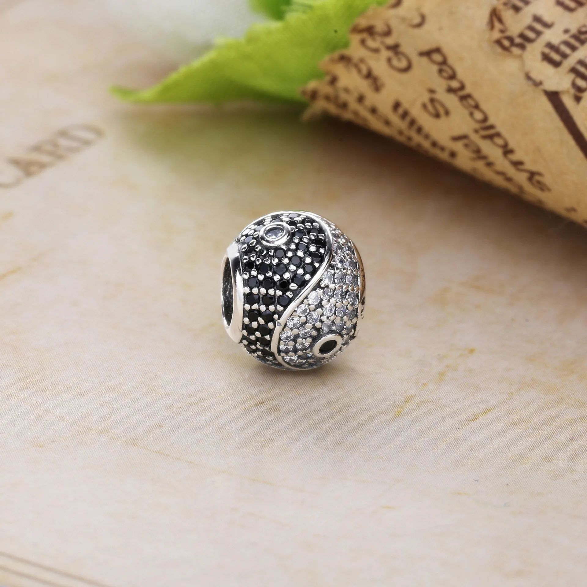 Pandora BALANCE ESSENCE COLLECTION charm - 796053CZ