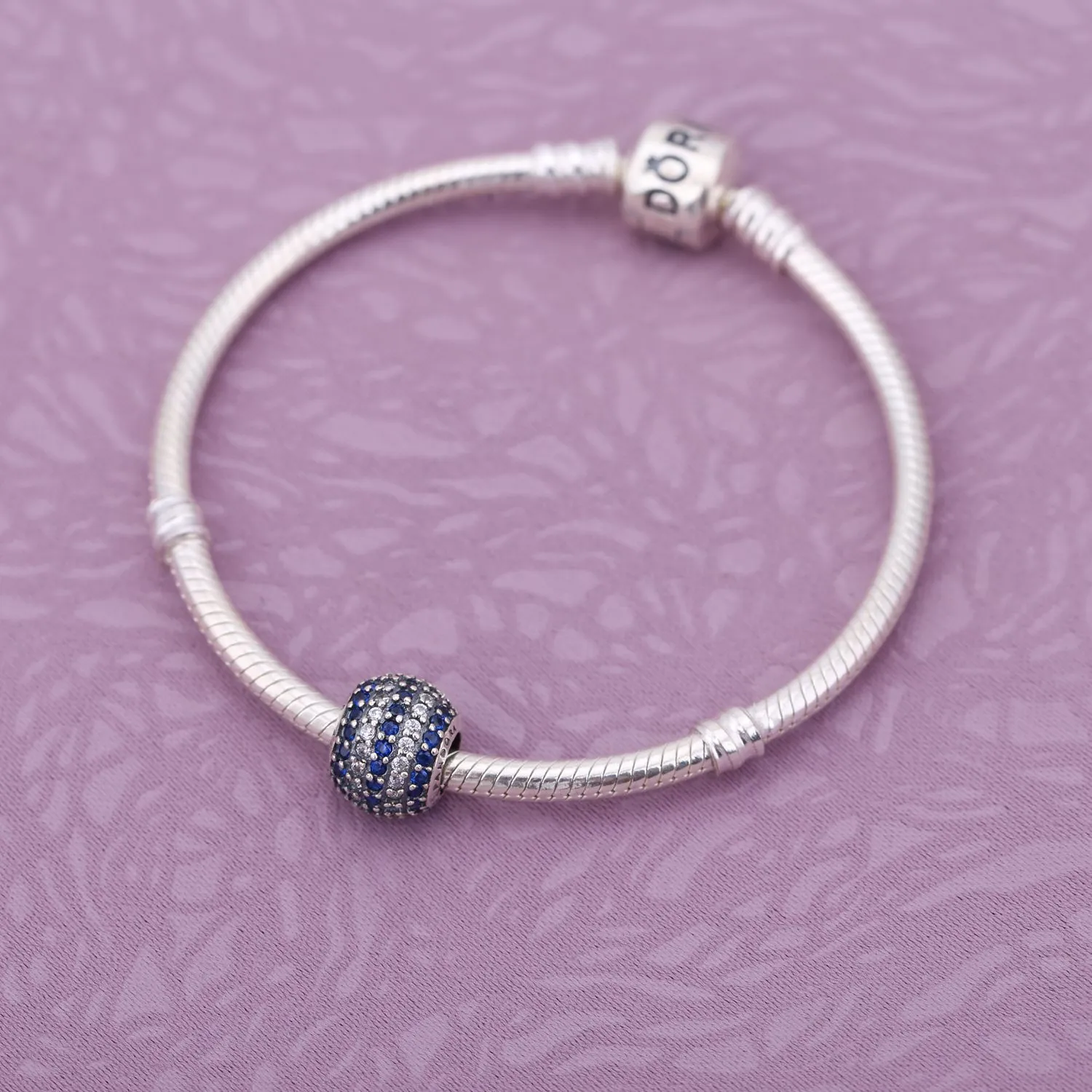 Pandora Blå, maritime pavéstriper, charm - 791172NCB