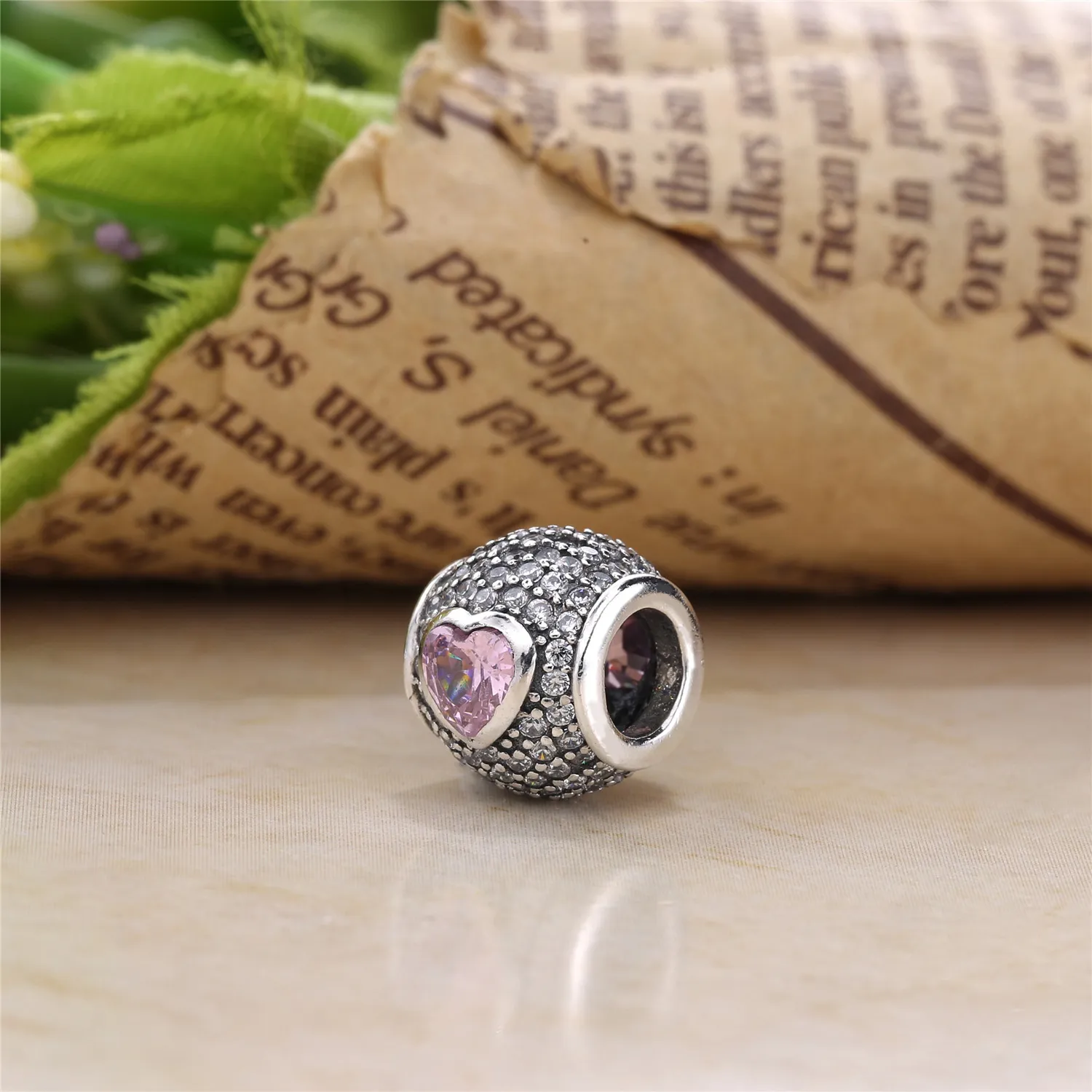 Pandora Captivating Hearts Charm - 791815CZS