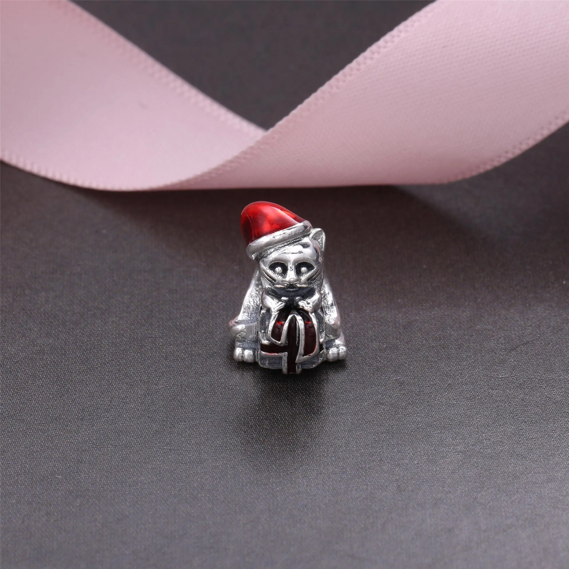 Pandora Christmas kitten silver charm with red enamel - 792007EN39