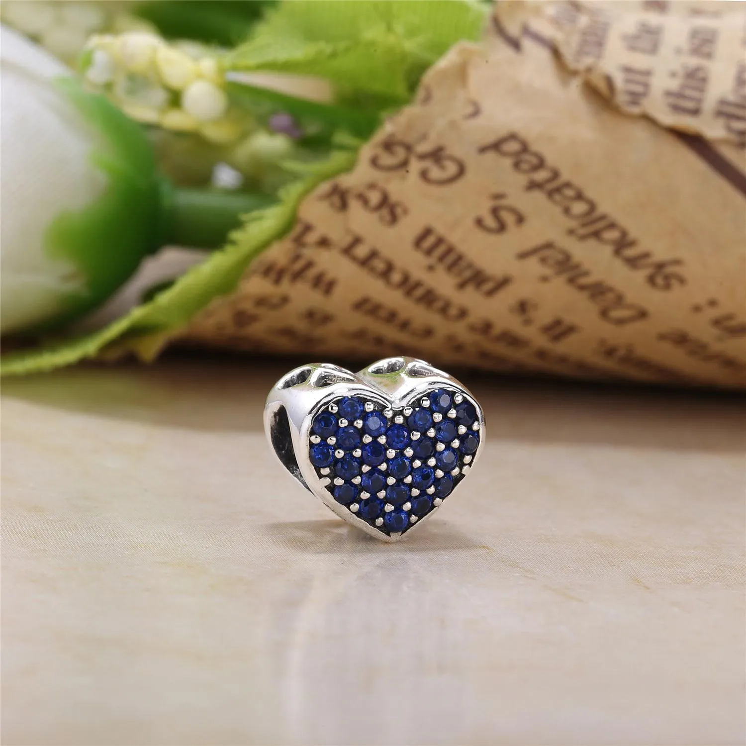 PANDORA Dazzling Heart Charm - PX0063-1