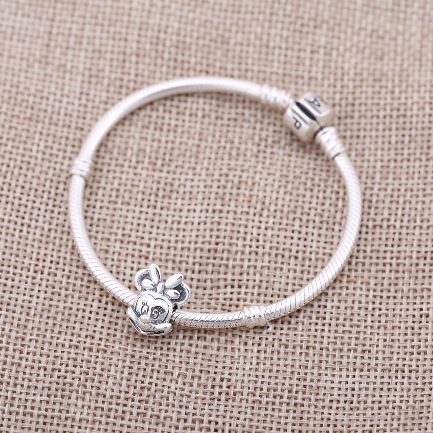 Pandora Disney Minnie silver charm - 791587