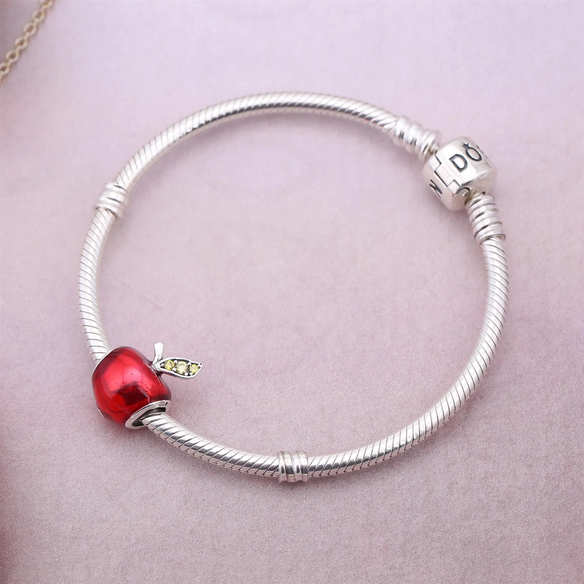 Pandora Disney, Snow White’s Apple Charm - 791572EN73