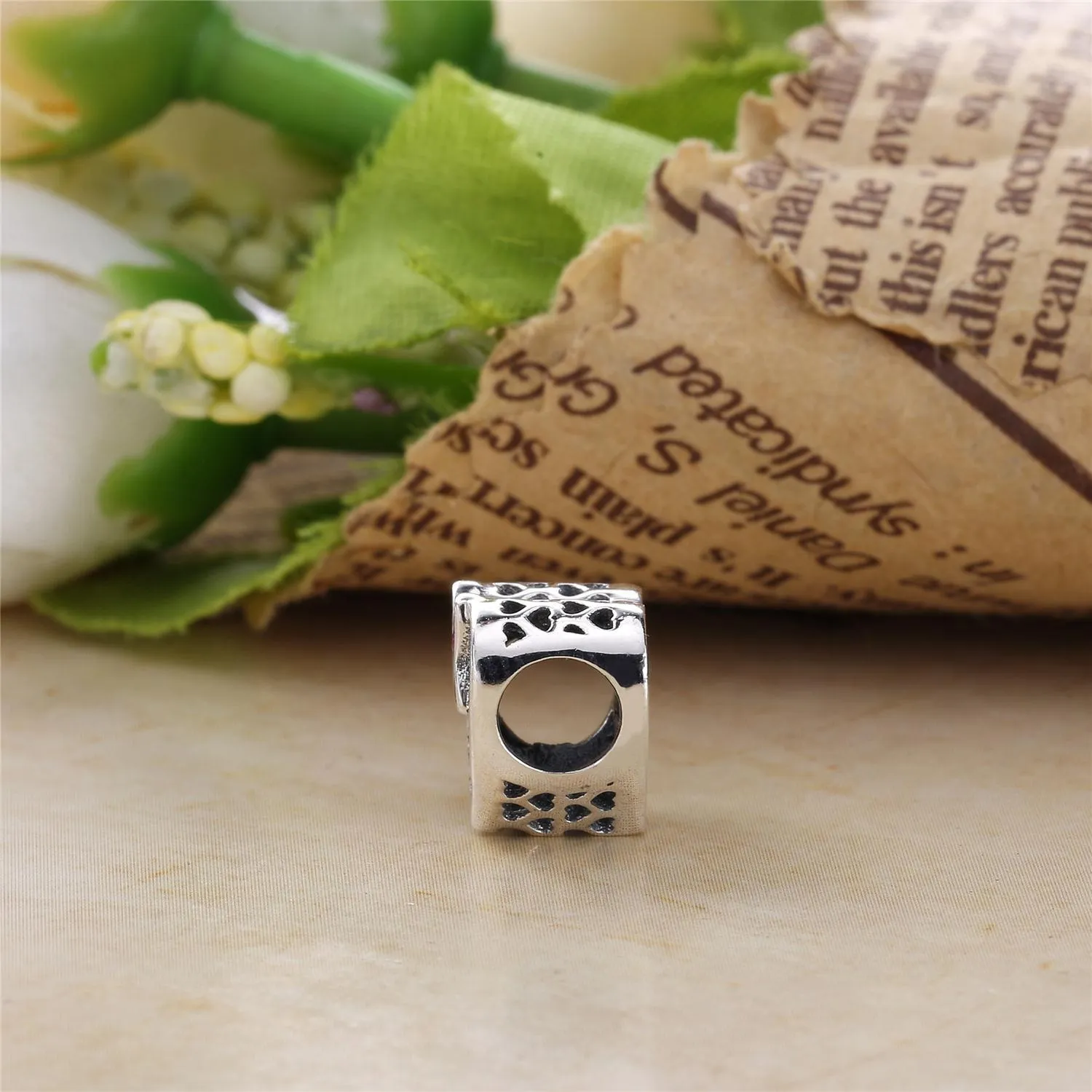 Pandora Disney.Mickey & MinnieTrue Love Charm - 792050CZ