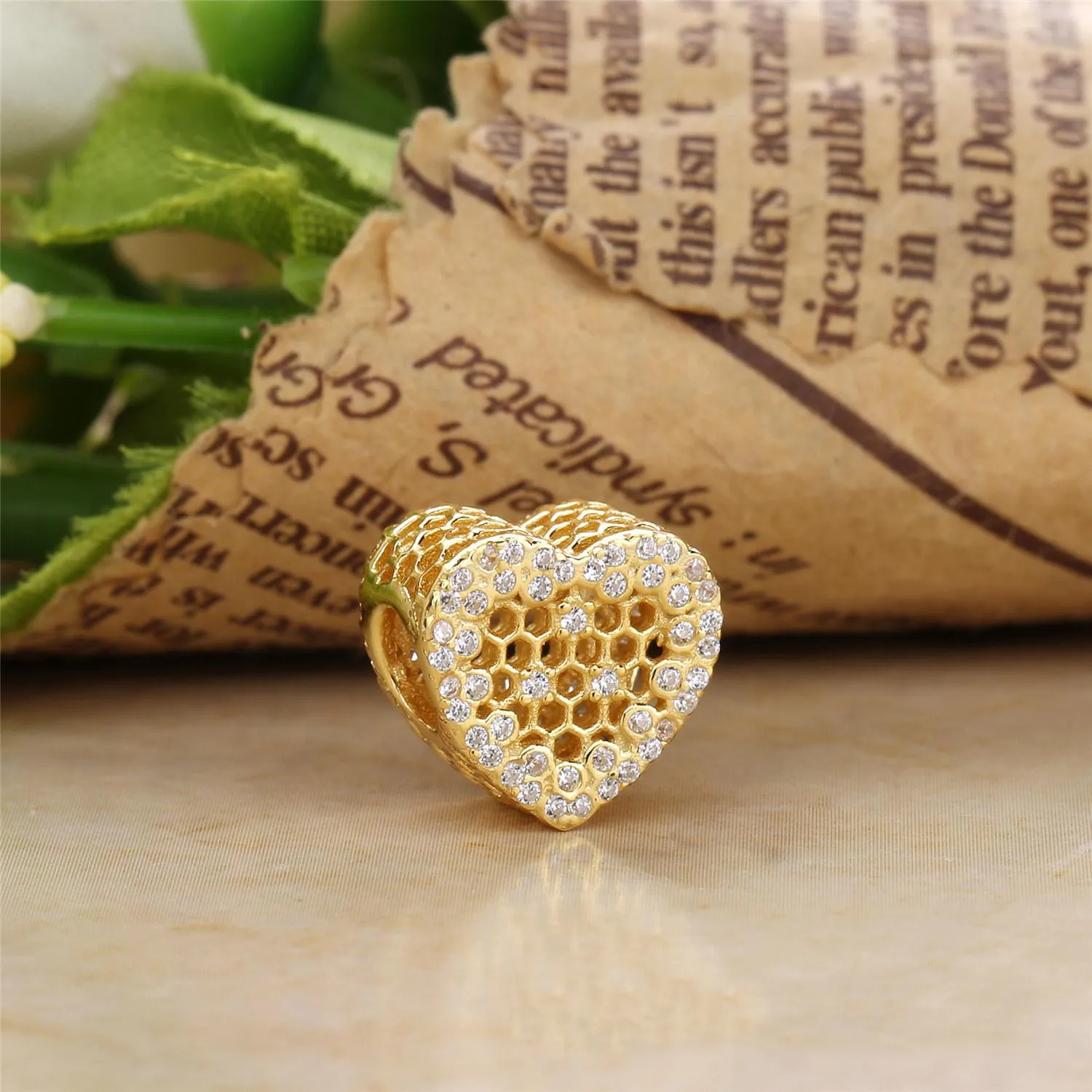 Pandora Honeycomb Lace Charm - 767039CZ