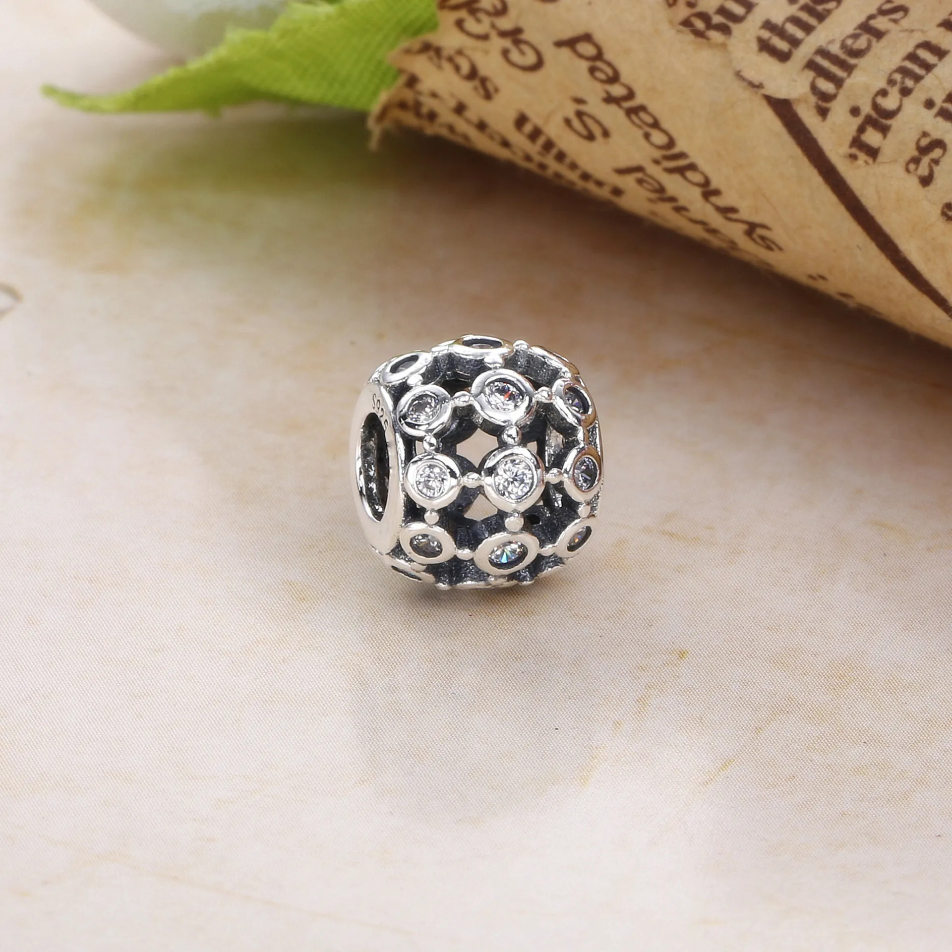 PANDORA In The Spotlight Charm - PX00257-1