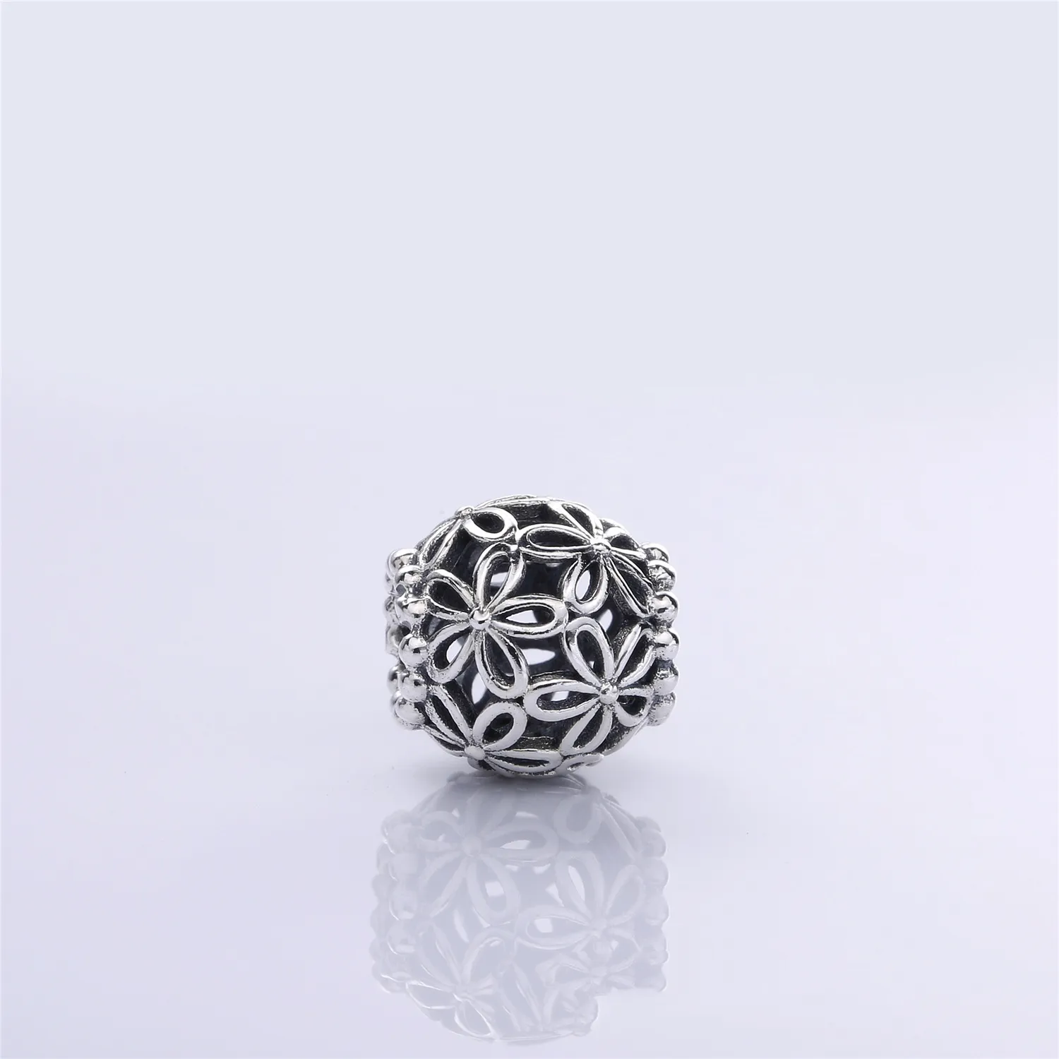 Pandora Openwork Wildflower Charm - 790890