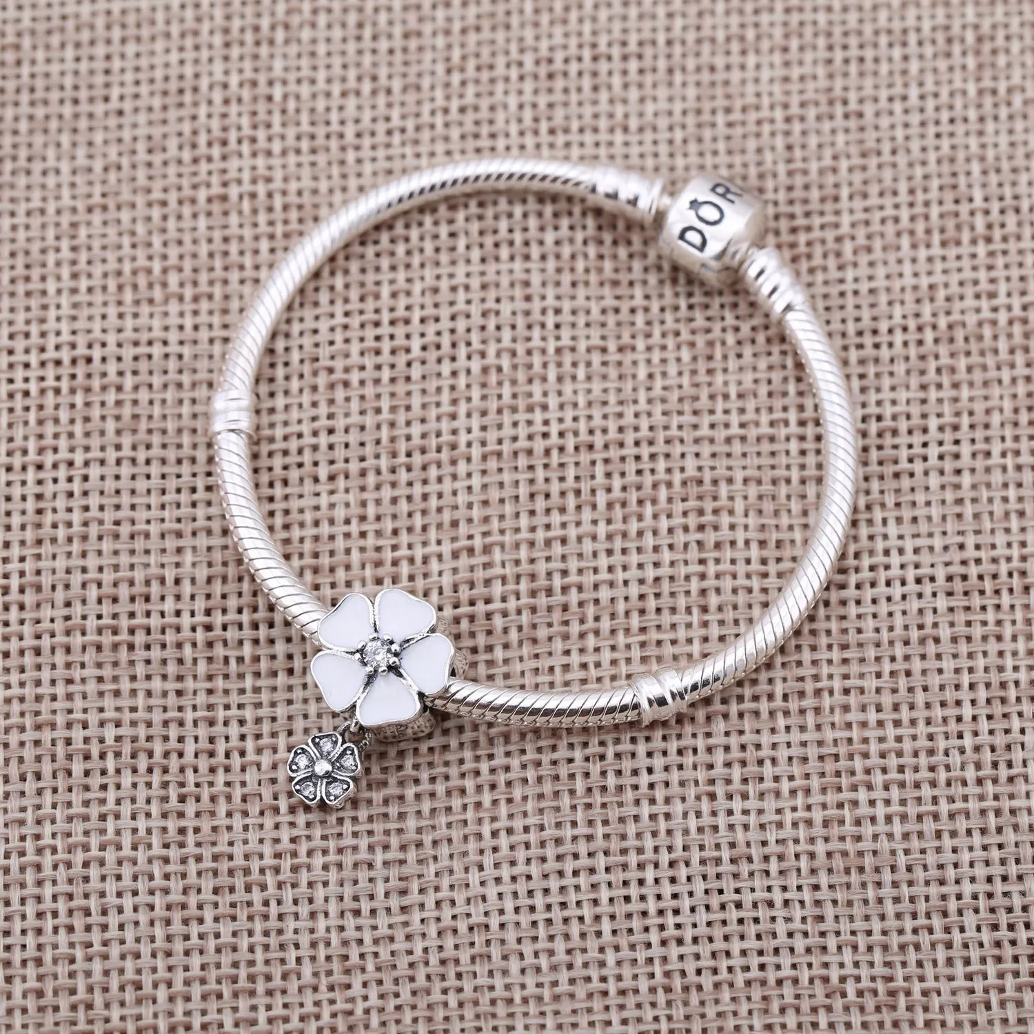 Pandora Poetic Blooms Charm - 791827EN40