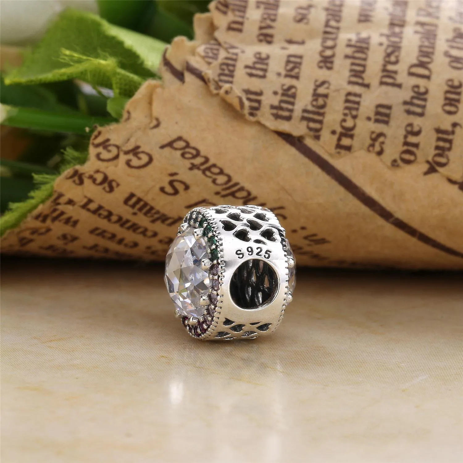 PANDORA Radiant Hearts Charm, Flerfarget CZ - PX00340-1