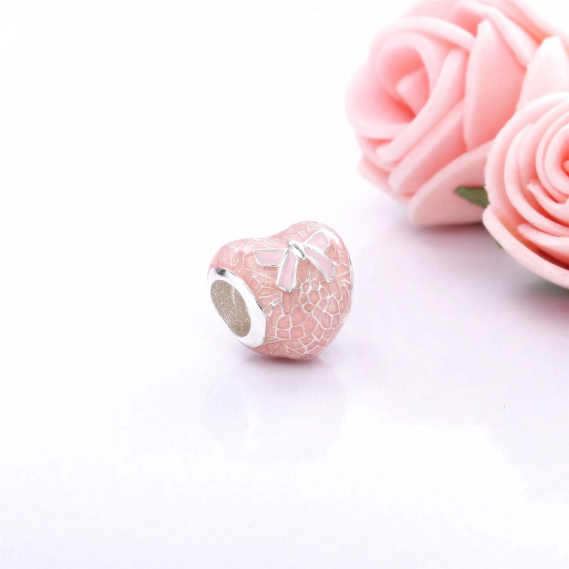 PANDORA Rosa sløyfe Blondehjertesjarme, Transparent Misty Rose Myk Rosa Emalje - 792044ENMX