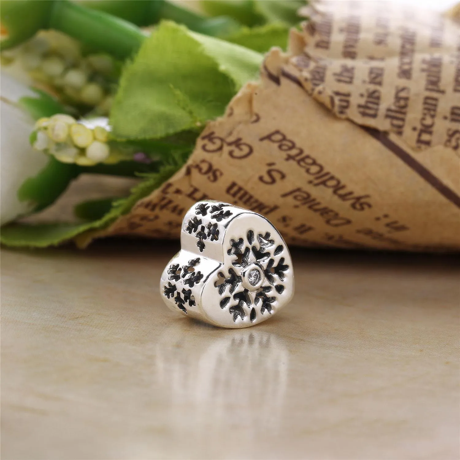 Pandora Snowflake heart silver charm with clear cubic zirconia - 796359CZ