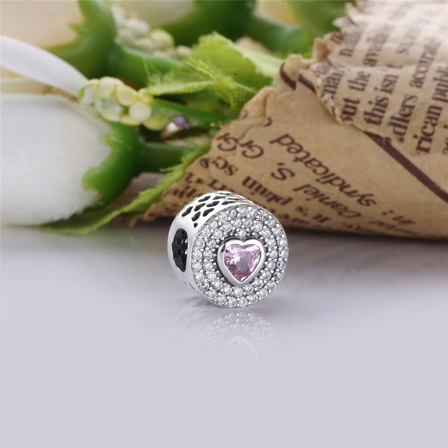 PANDORA Sparkling Heart Charm - PX00190-1