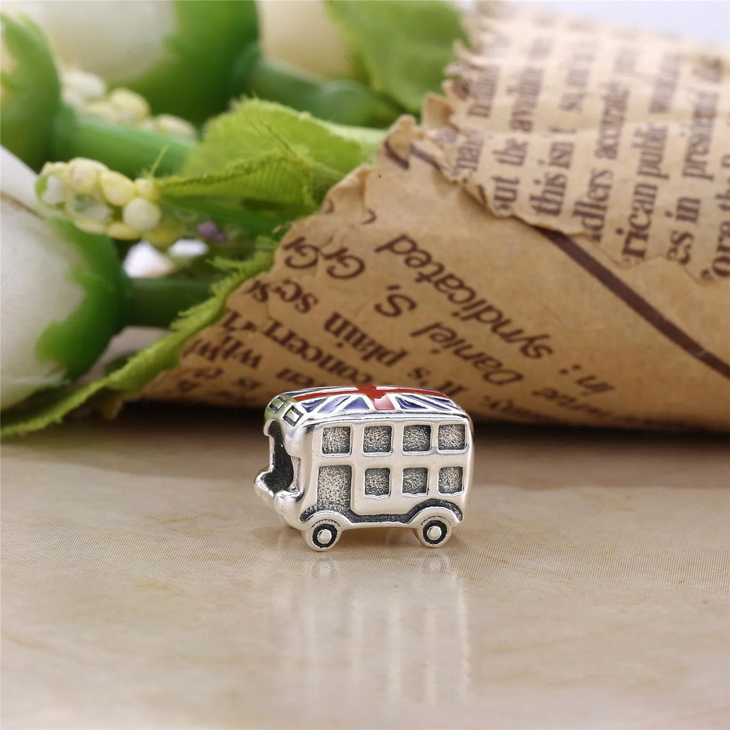 Pandora Union Jack Bus Charm - 791049ER