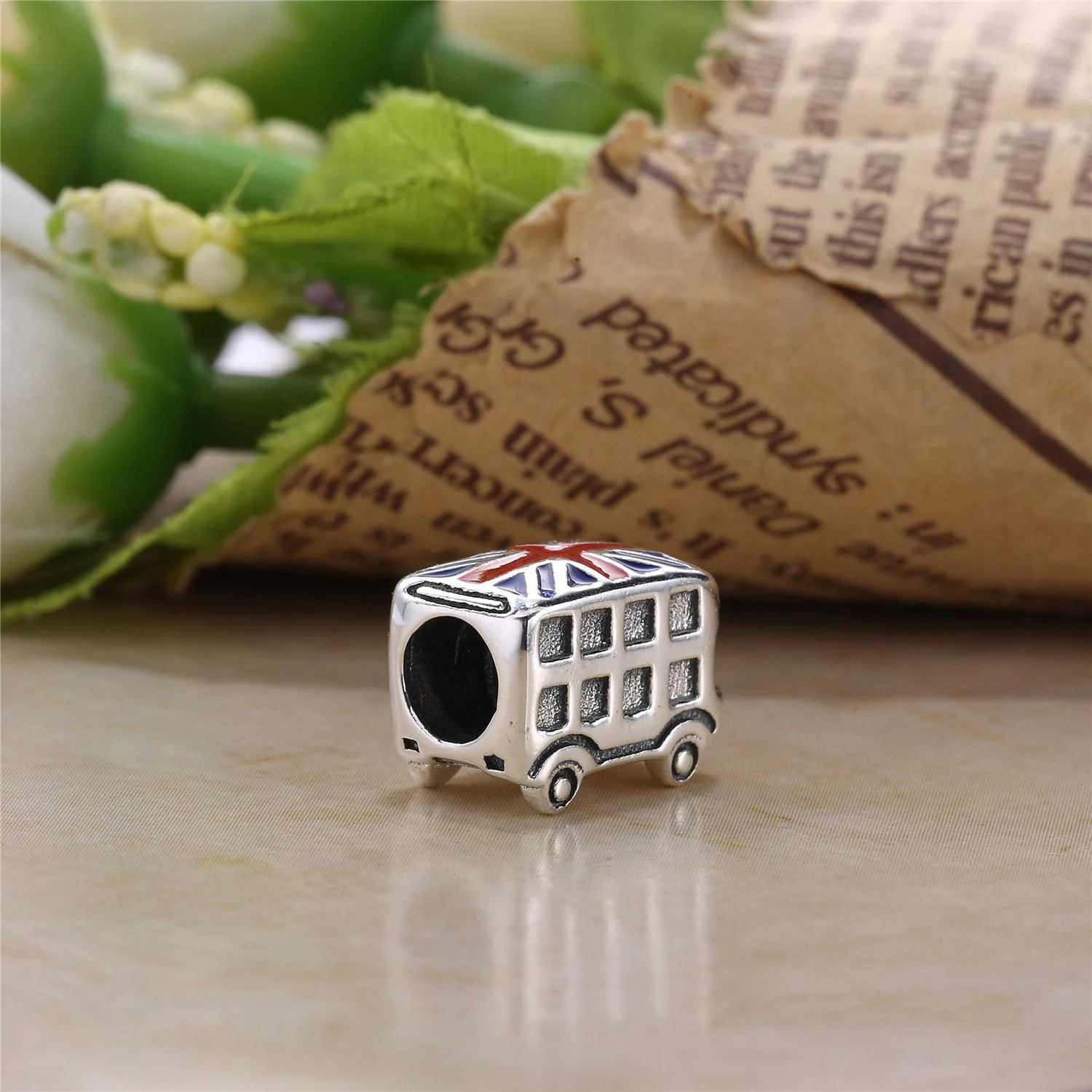 Pandora Union Jack Bus Charm - 791049ER